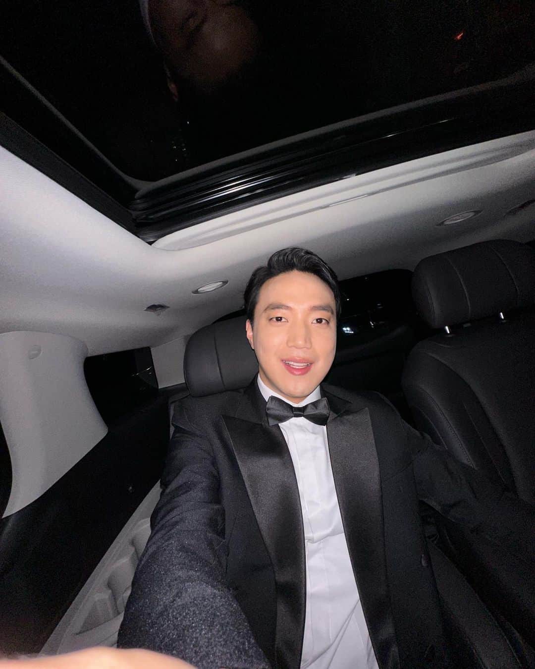 Ryan Bangのインスタグラム：「Forever Grateful ✨🫶🏻 #abscbnball2023   Grooming @nixxxole  Hair @moriduart  Styled @jowiguzman  Designed @mr.miguelcruz of @by.thestudio」