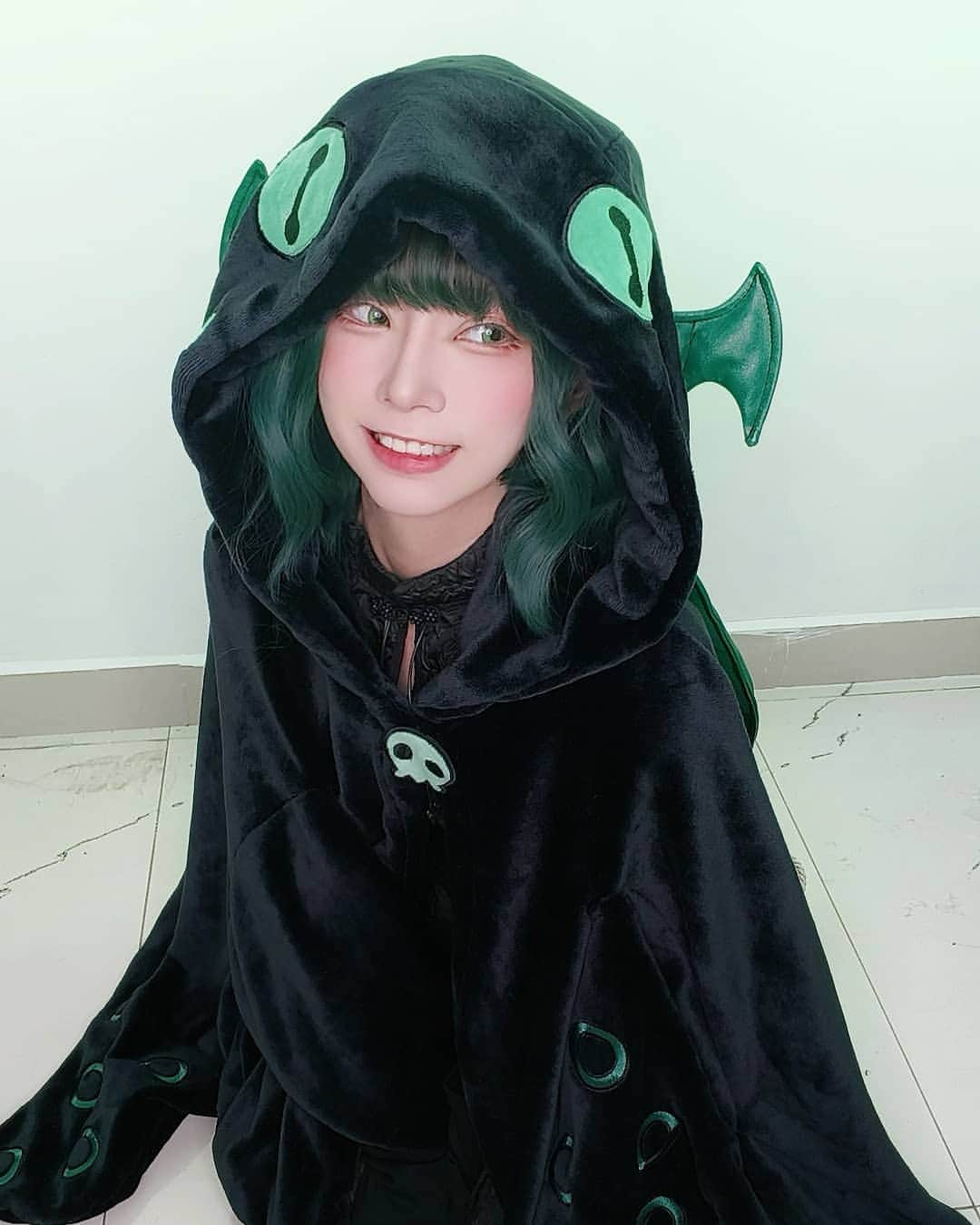 綺太郎のインスタグラム：「緑色の怪物💚🖤」