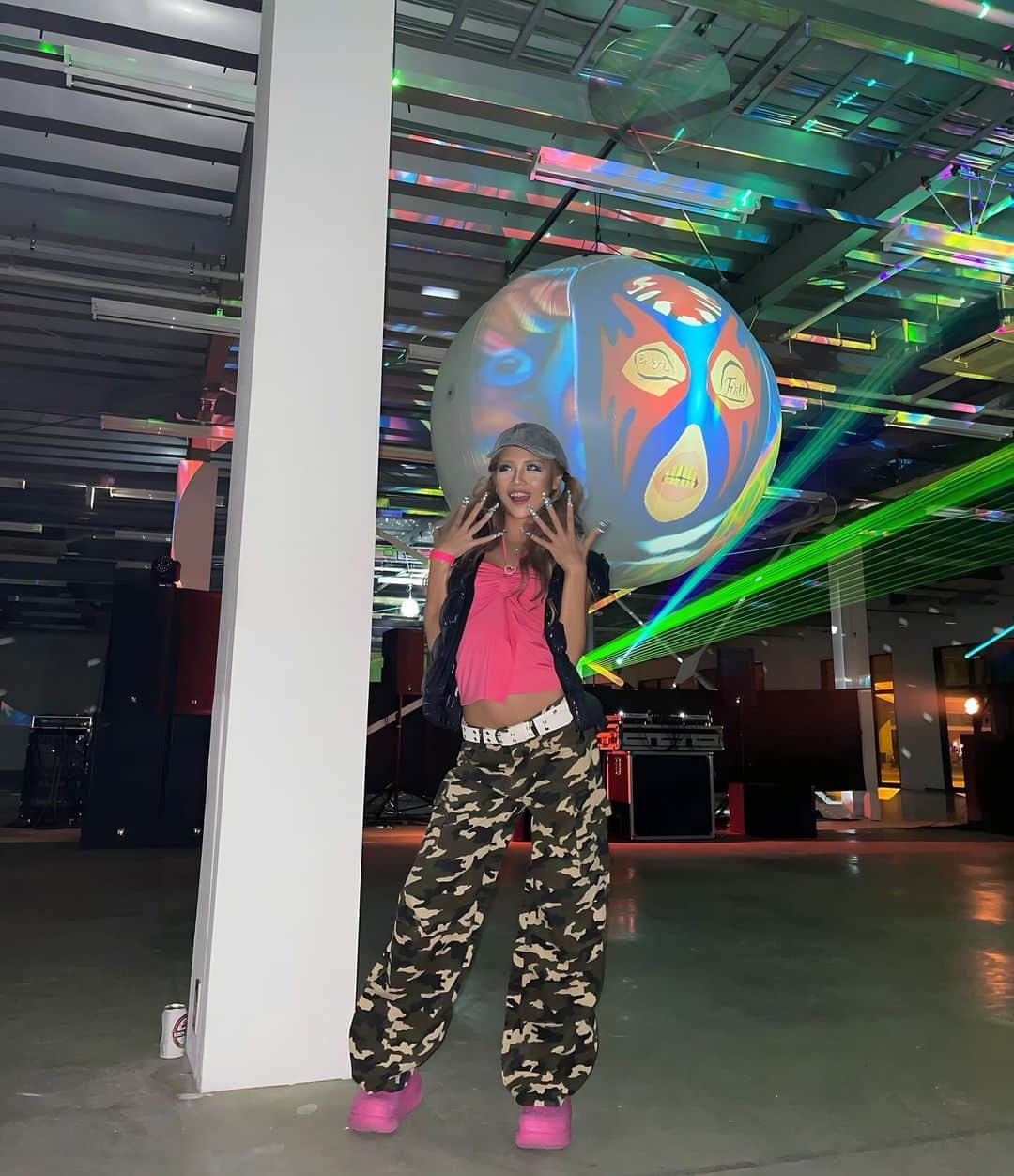 ERIKAさんのインスタグラム写真 - (ERIKAInstagram)「． ． ． ． Hmmm,it was fun🌎」10月2日 17時34分 - iametann