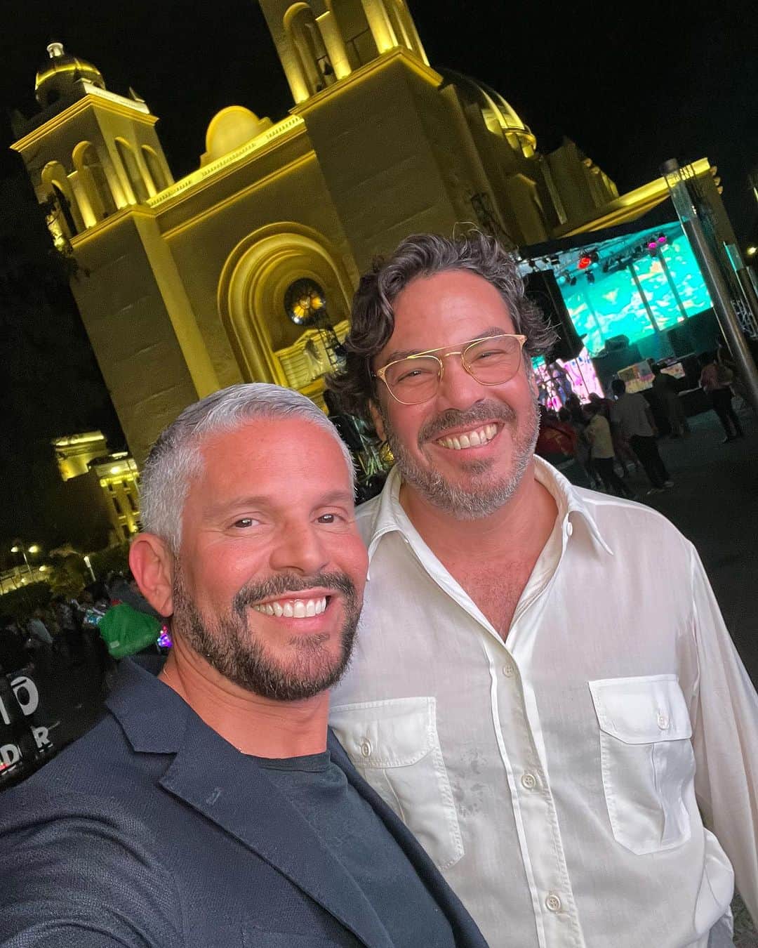 Rodner Figueroaさんのインスタグラム写真 - (Rodner FigueroaInstagram)「Orgullosos de @rodnerfigueroastyle de haber sido parte de la semana de la moda de El Salvador @smoda.sv dentro de Un majestuoso escenario como el #palacionacional de #elsalvador en el #centrohistorico Gracias a @conamypesv por el apoyo a las micro y pequeñas empresas del diseño salvadoreño y a la plataforma de #smoda por amplificar el inmenso talento del pulgarcito de América!!! #rodnerfigueroastyle #rodnerfigueroa #sansalvador #fashionweek」10月2日 8時43分 - rodnerfigueroa