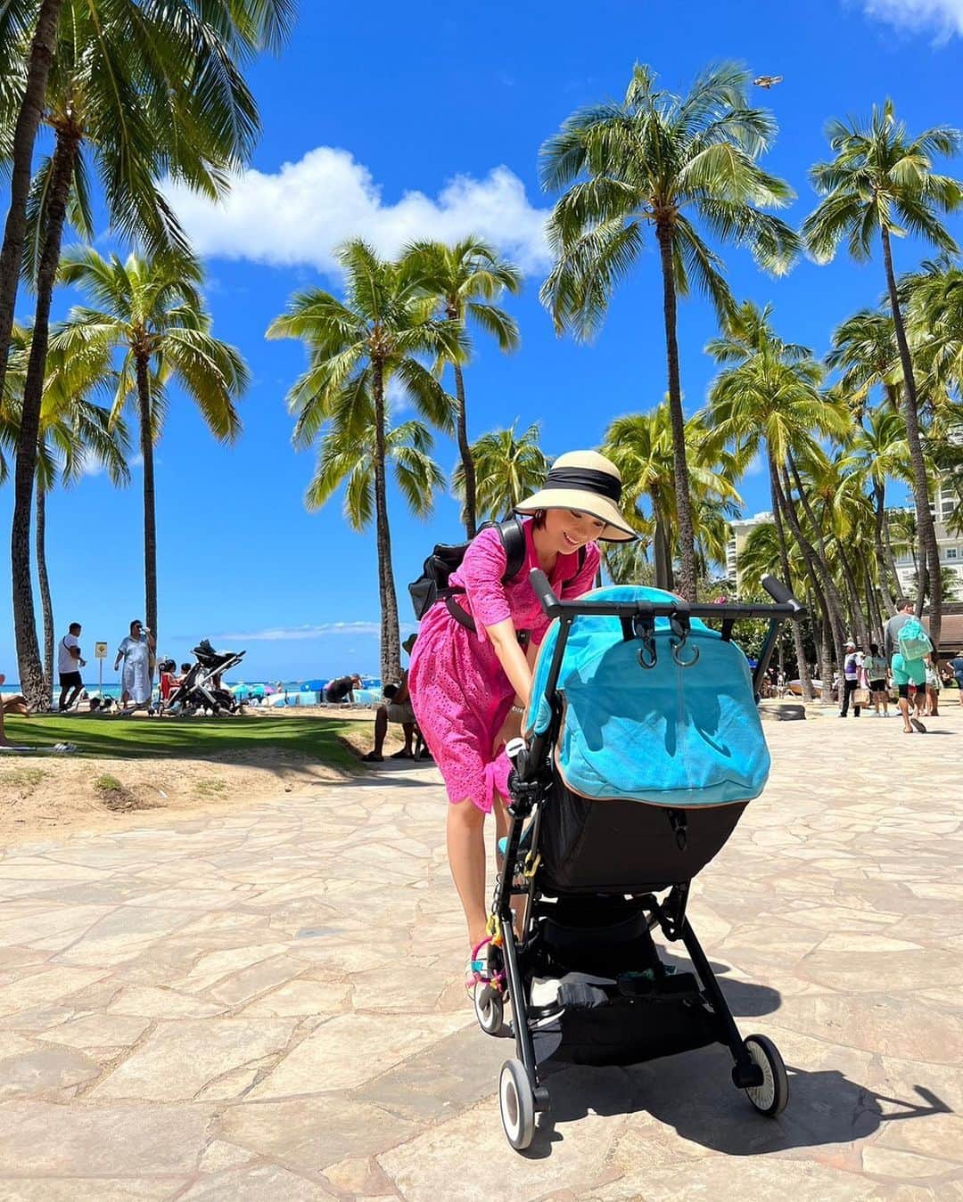 壱城あずさのインスタグラム：「. Hawaii 🌈🌺 いつもたくさんの笑顔と優しさをもらえる✨ 心が浄化された✨ ⁡ Mahalo🩵🩵🩵 ⁡ ⁡ ⁡ #hawaii #壱城あずさ #しーらん」