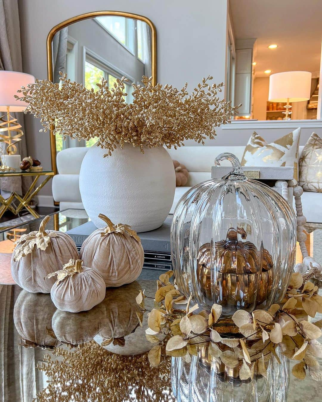 のインスタグラム：「Wind down the night by browsing decor designed to elevate every room your home✨ From beautiful fall must-haves to everyday kitchen essentials, we handpicked collections inspired by what you love! Shop today at inspiremehomedecor.com link in bio.」