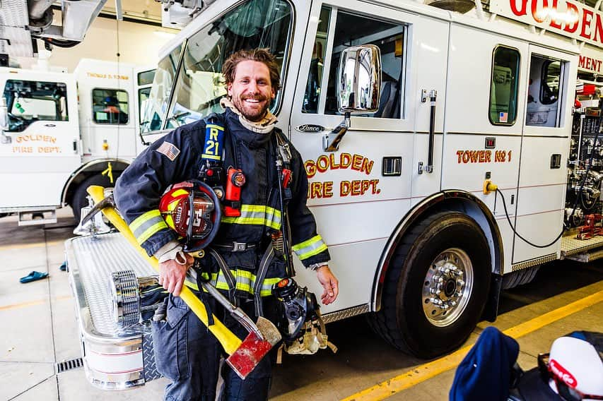 チェイス・ライスさんのインスタグラム写真 - (チェイス・ライスInstagram)「Morning I chased Elk. Afternoon I played firemen. Evening I played with Brooks and Dunn for @coorsbanquet 150th at the brewery in Colorado. This may go down as one of my best days ever. 📸: @evan_destefano」10月2日 9時04分 - chaserice