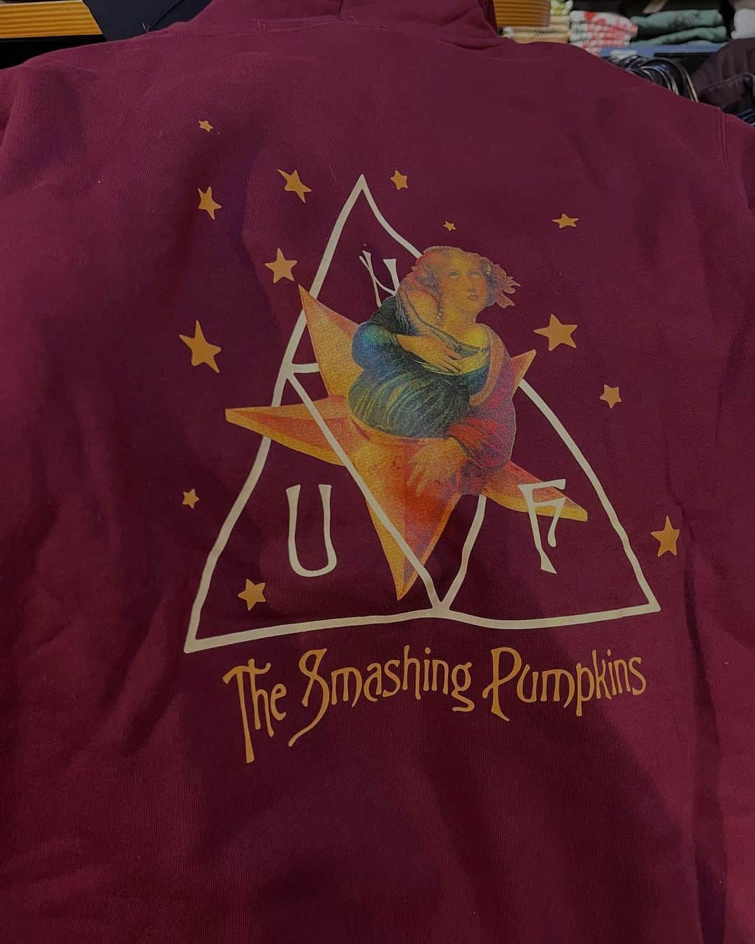 zumiezのインスタグラム：「Perfect time for @smashingpumpkins & @hufworldwide to collaborate!🍁 October 1 means time for a new fit! Stop by your local @zumiez guys 🧡」