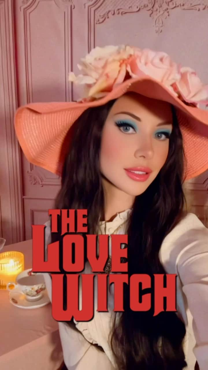 ティファニー・トートのインスタグラム：「Already embracing spooky season with this look inspired by Elaine in the movie “The Love Witch” 🔮❤️‍🔥🗡️  I can’t wait to start seeing everyone’s Halloween costumes! 🎃👻 What are some fun costumes this year???  #thelovewitch #lovewitch #spookyseason #halloweenmakeup #witch #witchaesthetic #halloweencostumeideas#halloweencostumes #elaineparks」