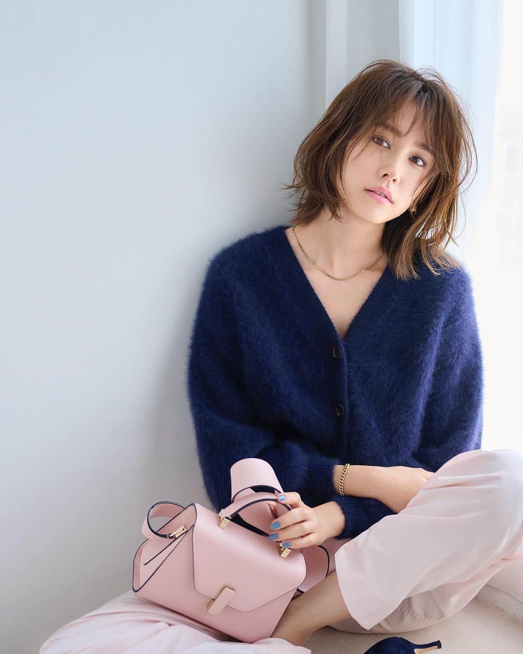 花盛友里のインスタグラム：「Shooting for @baila_magazine  桐谷美玲さん、かわいー！！」