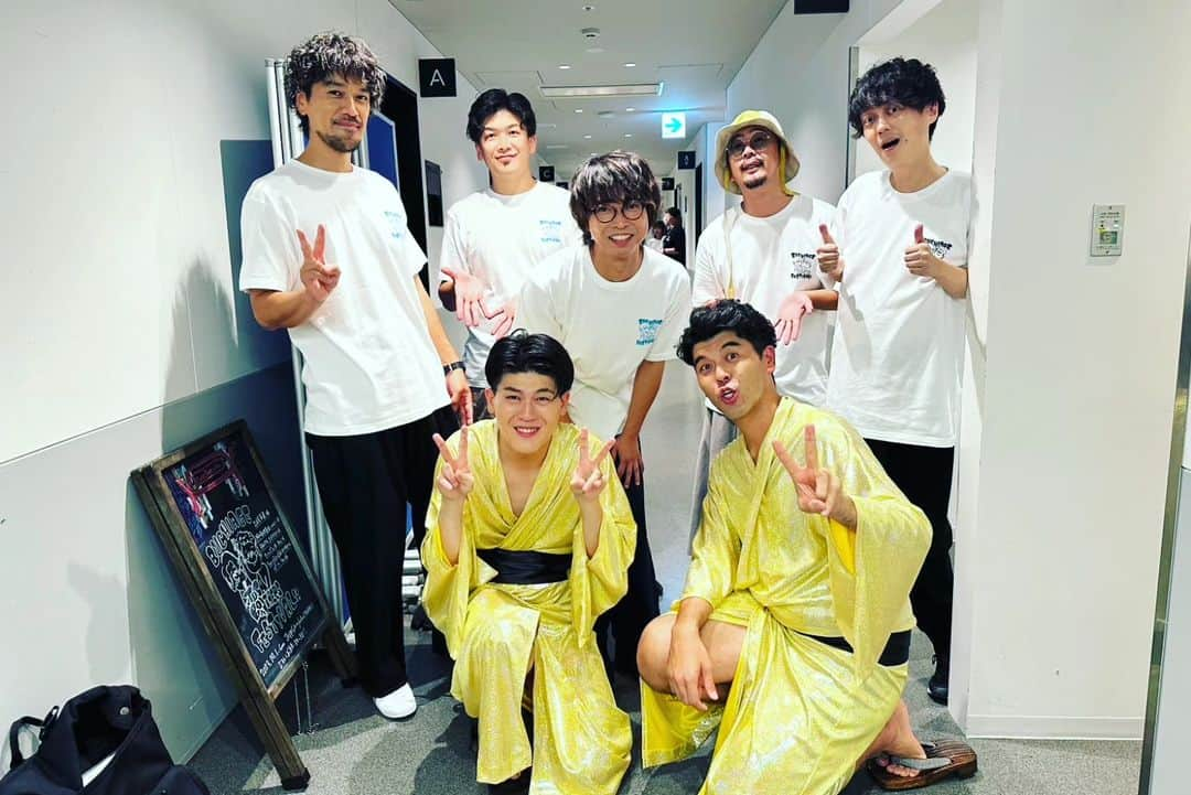 横山祐介さんのインスタグラム写真 - (横山祐介Instagram)「🥁2023.10.1📸 土佐兄弟のぶちアゲ文化祭2023 at Zepp Shinjuku  お笑いと音楽の異文化交流 めちゃくちゃ楽しかった〜。  世代的にはやはり生でクールポコ。さんの ネタを見れたのが感激でぶちアガリました。  VIVANT視聴者が少なかったのに "おいドラムonドラム"をしてしまったのが反省点。  呼んでくださった土佐兄弟のお二人 本当にありがとうございました！  #wacci #土佐兄弟 #ぶちアゲ文化祭 #岡崎体育 #ふるっぱー #ねお #クールポコ。 #四千頭身 #ちゃんぴおんず #ぱーてぃーちゃん #ラパルフェ」10月2日 10時38分 - yan_drums_wacci