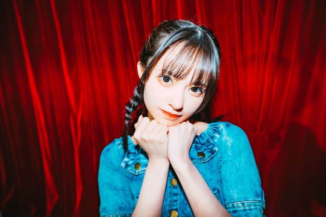 中森千尋さんのインスタグラム写真 - (中森千尋Instagram)「私のソロ曲、 鬱鬱バッキュン 聴いてくれた〜？^^  衣装や構成など 全部考えました  自分の中の応援歌でもある曲です。誰かの応援歌にもなってくれたらいいな  是非聴いてねっ  https://youtu.be/oyIMPvGX9kM?si=D4r8x1YM1FMRvcOV」10月2日 10時41分 - fujisakinagi