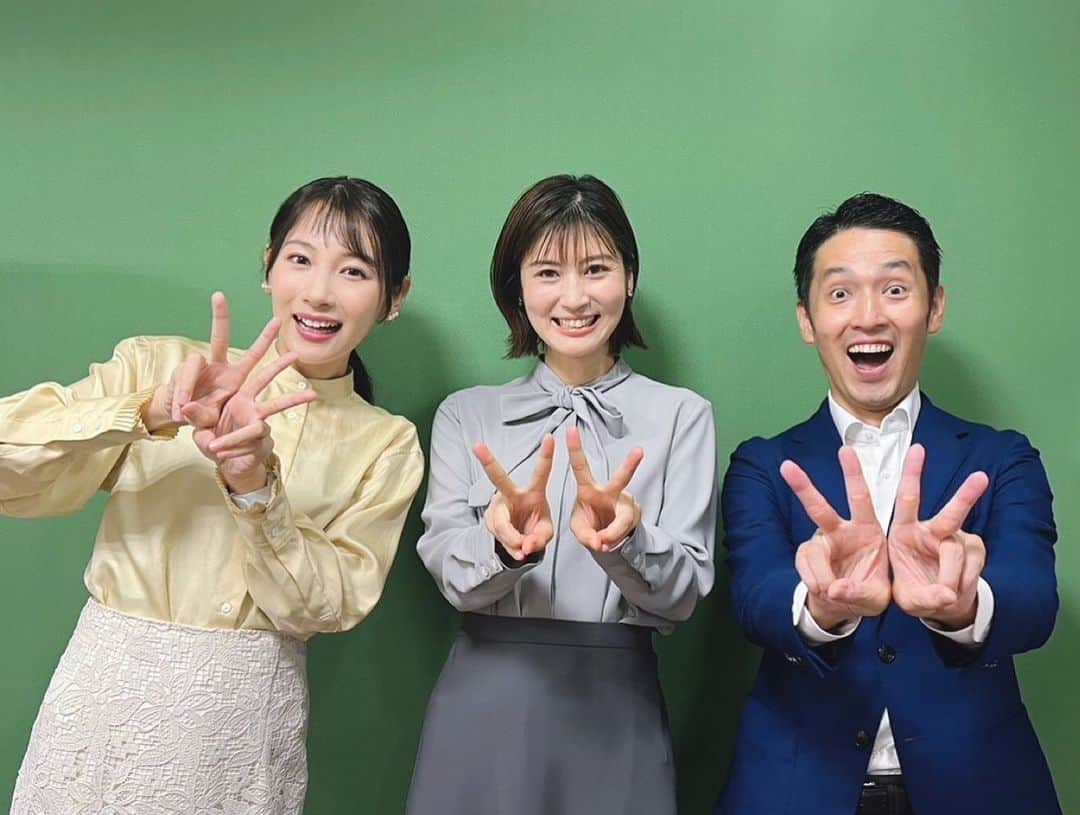 青木美奈実さんのインスタグラム写真 - (青木美奈実Instagram)「＼メディアまつり／  #日本テレビ #鈴江奈々 アナウンサーの トークショーの司会をさせていただきました！  打ち合わせからとても気さくに接してくださり 本番では、ニュースと向き合う姿勢 everyの舞台裏、 キャスター業と育児の両立など 様々なことを 楽しく、真剣に、温かくお話してくださいました！  ますます憧れが強まりました✨ 鈴江さん、ありがとうございました！  そして鈴江さんマル秘情報を提供してくれた 日テレアナウンサー 同期の河出奈都美ちゃん( @kawade_natsumi )と 愛媛出身の伊藤大海さん( @ito_hiromi_ntv )も ありがとうございました😊  きのうはこの他にも 報道メンバーのトークイベント、 ラジオ生放送などなど盛りだくさん🎤  バタバタと移動していたので 会場の様子をゆっくり見られませんでしたが 本当にたくさんの方にお越しいただいたのは分かり 感動しております…！！  #南海放送 開局70年、 今後ともよろしくお願いいたします！！」10月2日 11時08分 - aoki_minami_