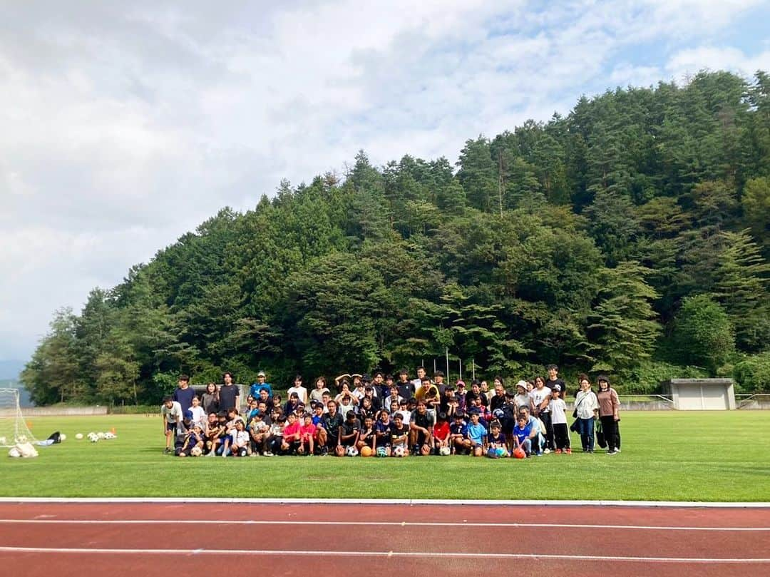 坪井慶介さんのインスタグラム写真 - (坪井慶介Instagram)「山梨県都留市「つるわくわくプロジェクト」でボールを使った運動のコーチ（講師）をしてきましたー #永井雄一郎 さん と一緒でした👍  ボールを使いながら、親子で楽しく、一生懸命取り組んで頂けました！！ 親子対決や最後の試合は熱い戦いが繰り広げられました😁  #山梨県  #都留市  #つるわくわくプロジェクト2023  #親子運動教室  #ウンドウキョウシツボイ  #親子  #親子協力  #親子対決  #コミュニケーション  #運動で心も身体も健康に  #指導もプレーも  #やっぱり全力  #全力中年  #おっきい子供 みたいと… #でしたが何か笑 🤣 #楽しかった」10月2日 11時05分 - keisuke_tsuboi0916