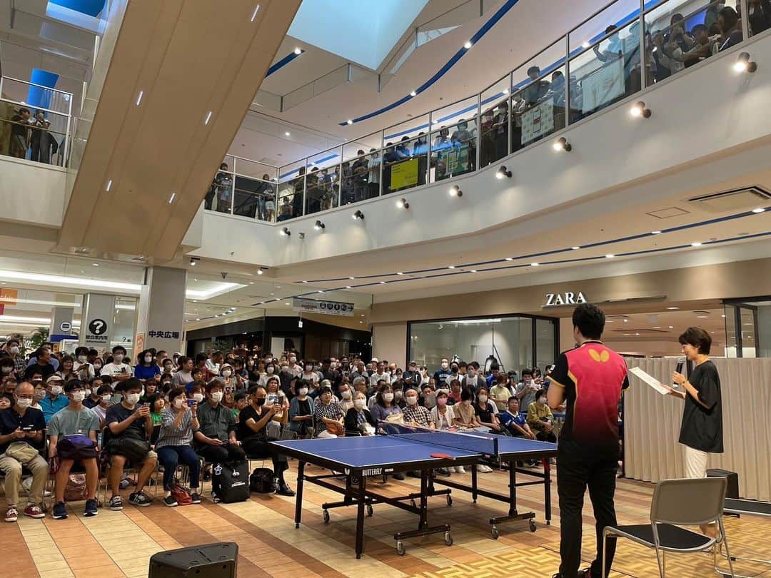 水谷隼さんのインスタグラム写真 - (水谷隼Instagram)「昨日はららぽーと磐田でトークショー&卓球イベントでした🏓 たくさんの方が来てくださり、改めてオリンピックのお礼を言うことができました^ ^ 今月から三井不動産さんの全国の商業施設でイベント行いますので遊びにきてくださーい！  10/8(日) 三井アウトレットパーク 北陸小矢部（富山県小矢部市） mitsui-shopping-park.com/mop/oyabe/even… 10/14(土) 三井ショッピングパーク ららぽーと和泉（大阪府和泉市） mitsui-shopping-park.com/lalaport/izumi… 10/15(日) 三井ショッピングパーク ららぽーと堺（大阪府堺市） prtimes.jp/main/html/rd/p… 12/10(日) 三井ショッピングパーク ららぽーと名古屋みなとアクルス（愛知県名古屋市）  3/31(日) 三井アウトレットパーク 札幌北広島（北海道北広島市）」10月2日 11時33分 - mizutani_jun0609