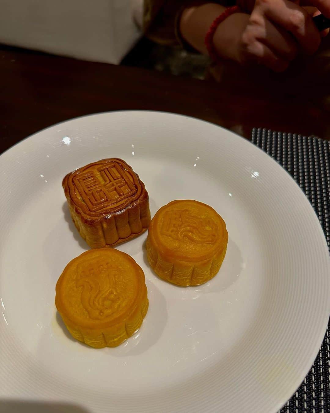 テイラーRさんのインスタグラム写真 - (テイラーRInstagram)「A long weekend full of food, warmth, and moonlight 🌙」10月2日 11時42分 - taytay_xx