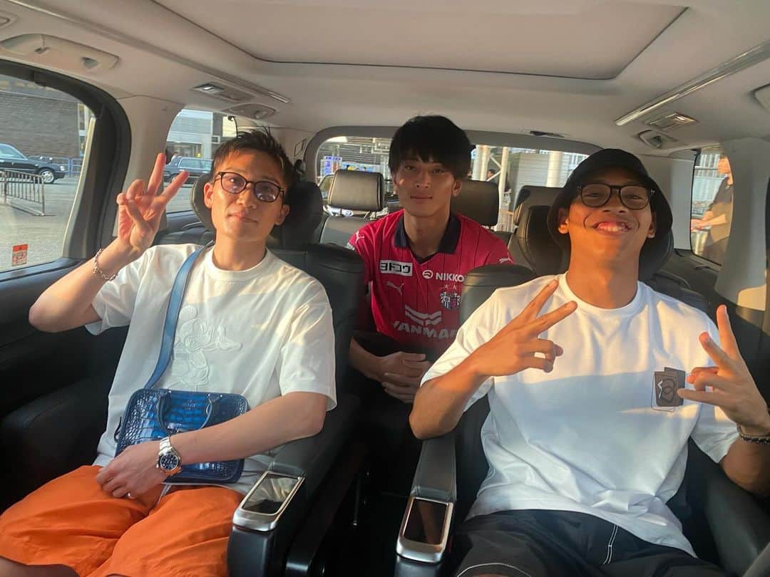 サニブラウン・ハキームのインスタグラム：「Nice weekend with the bois 😎」