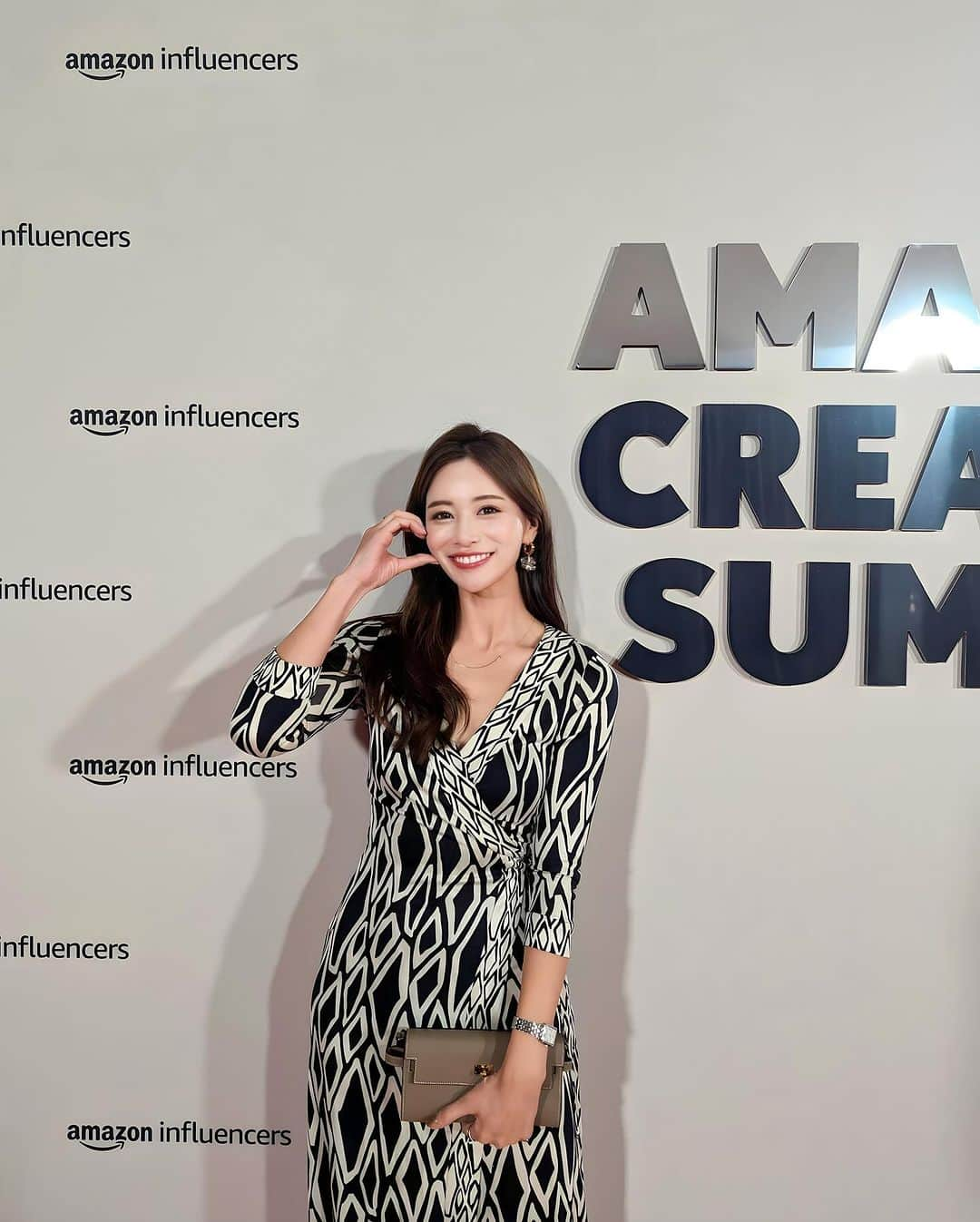 石井里奈さんのインスタグラム写真 - (石井里奈Instagram)「今回のAMAZON CREATOR SUMMITは日本からは @asahina_aya さんと @kaji_26 さんと私で3名で参加してきました🙋‍♀️🧡🇯🇵✨ . 朝比奈さんも加治さんもずっと前からフォローしていて憧れの存在だったので今回ご一緒できてすっごく嬉しかった🥺😭❣️❣️ そしてすっごく2人とも綺麗で優しくてもっと好きになりました🫶💕 . 今回のイベントで海外のクリエイターさんも友達が沢山できて本当にご縁に感謝🥹❤️ 楽しかったなぁと余韻に浸ってます。こんなに機会を作ってくれた @amazonfashionjp に心から感謝❣️本当にありがとうございました💕 . special thanks💕 @amazonfashionjp  @notthatfashionguy  @azureeee @harry.hyj  . この時のストーリーズあげた写真が好評だったので投稿にも残しときます✌️ . #amazon #amazoninfluencer #amazoninfluencerprogram #amazoncreatorsummit #amazonで発見 #pr #Amazon #amazonfashion #sandiego #dinnerparty #partydress #reformation #dvf」10月2日 11時57分 - ri7tin1025