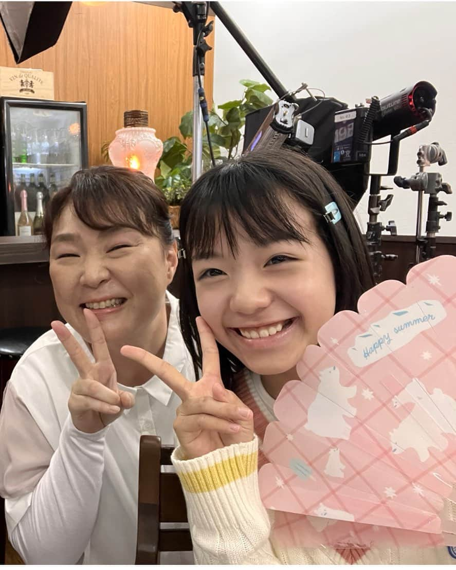 久保田磨希さんのインスタグラム写真 - (久保田磨希Instagram)「お知らせでございますぅ 再び親娘です。 BS松竹東急 商店街のピアニスト　永遠の調べ 10月7日（土）夜11時から 再び、加藤雅恵・萌親娘です。 どうぞよろしくお願いします。 #久保田磨希 #BS松竹東急 #商店街のピアニスト永遠の調べ  #長谷川晏 ちゃん」10月2日 11時59分 - maki_kubota1973