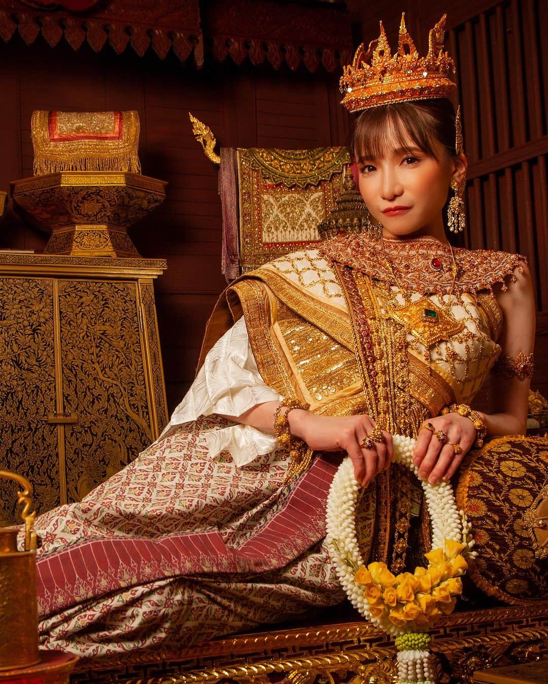 もえのあずきさんのインスタグラム写真 - (もえのあずきInstagram)「タイのお姫さま体験👑👸 #タイ旅行#もえあず#もえあず旅#大食い#タイメイク」10月2日 12時03分 - moeazukitty