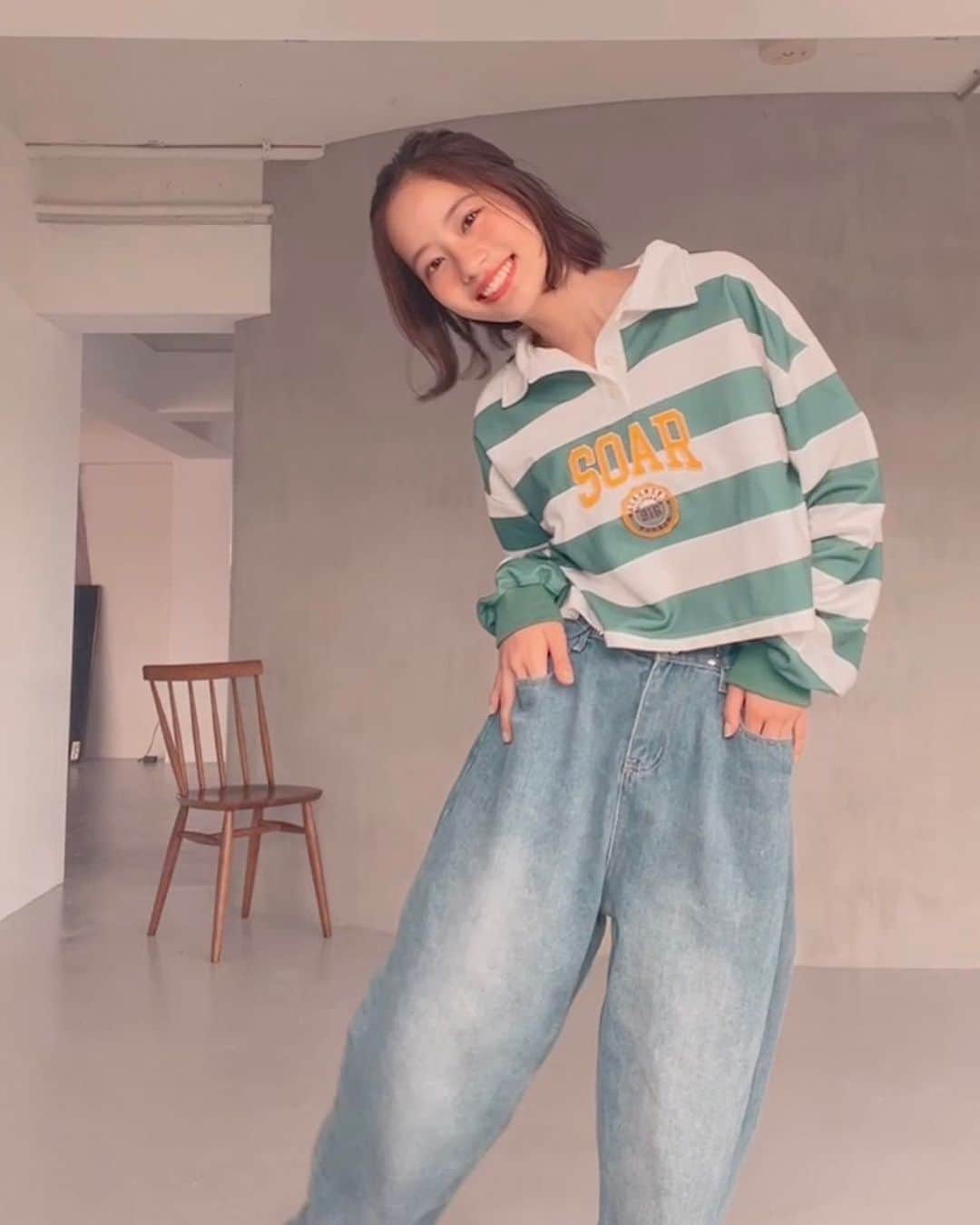 のインスタグラム：「ラガーシャツが秋っぽくてこれから大活躍しそうな予感🍁  tops : PINK-latte pants : SHEIN  #池端杏慈#アンジ#ニコラ #nicola #ニコラ11月号 #ニコラモデル #ニコモ #fjc #sjc #ljc #fjk#pinklatte#ピンクラテ#ラガーシャツ#秋コーデ」