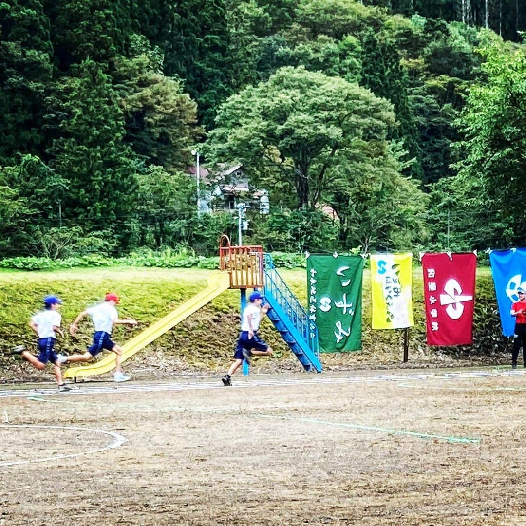 滝波宏文さんのインスタグラム写真 - (滝波宏文Instagram)「#和泉 #体育大会 #福井県 #福井 #大野市 #大野 #fukui  #㊗️ #中部縦貫自動車道 #九頭竜 #インター #10月28日 #開通  #紅葉まつり #間に合う  #東海北陸自動車道 #接続 #油坂峠 #まで #あと2〜3年  #ふるさとを守る #日本を守る #強くて優しい #くに創り #参議院議員 #滝波宏文  #たきなみ宏文 #たきなみ #自民党 #自由民主党」10月2日 12時28分 - hirofumitakinami