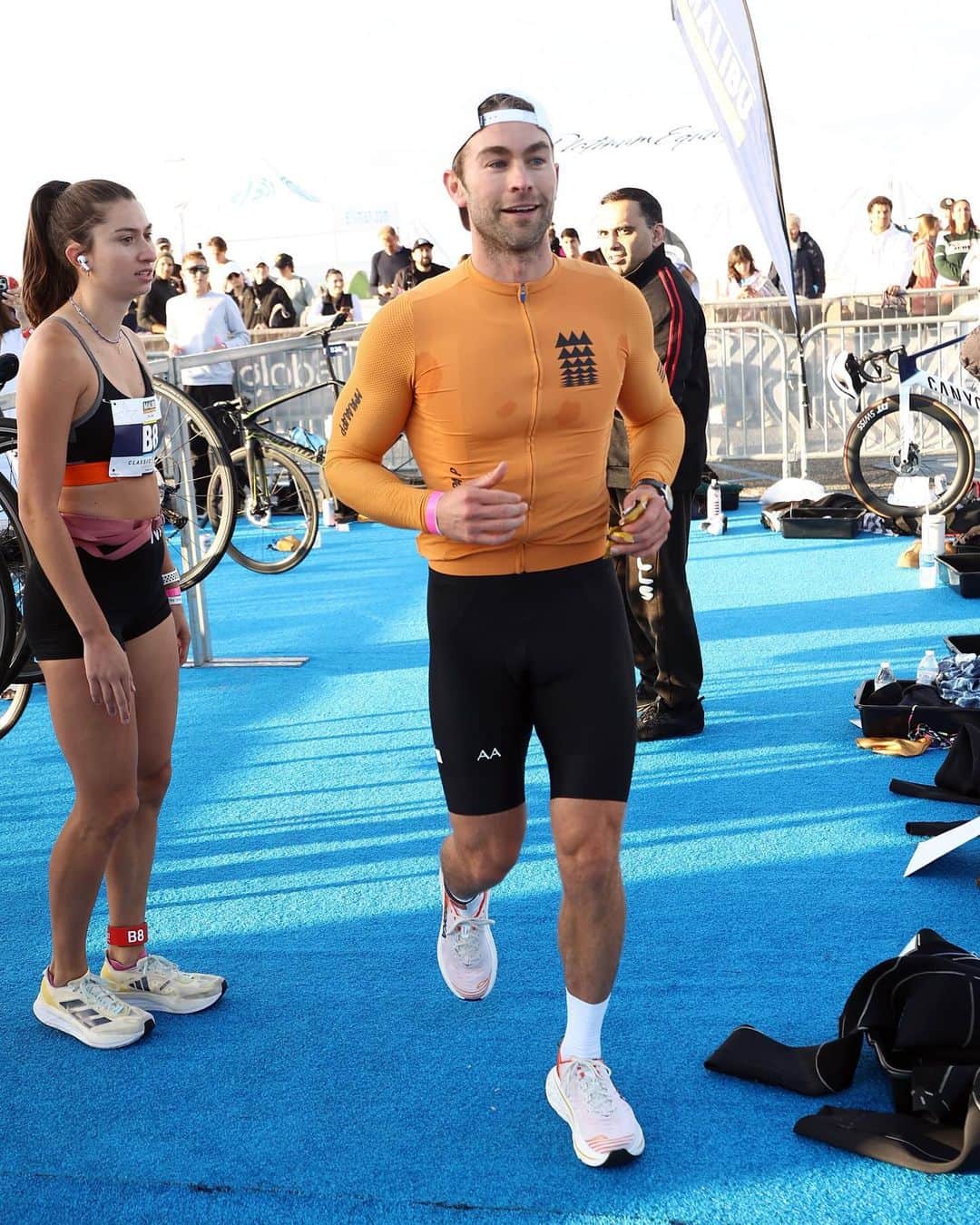 Just Jaredさんのインスタグラム写真 - (Just JaredInstagram)「Chace Crawford and Diplo both competed in the Malibu Triathlon on Sunday to raise money for Children's Hospital Los Angeles. More photos on JustJared.com! #ChaceCrawford #Diplo Photos: Getty」10月2日 12時50分 - justjared