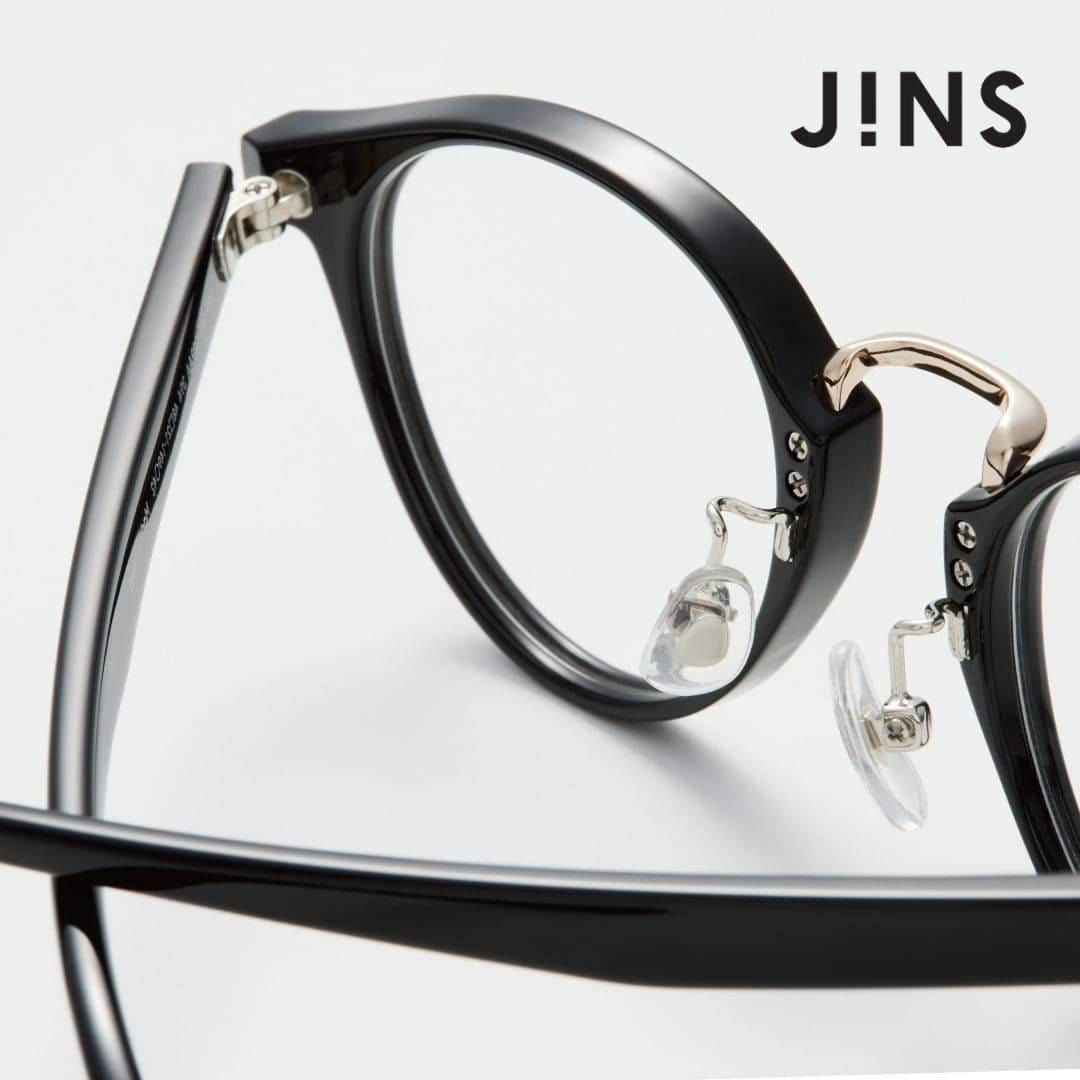 JINS PHILIPPINESのインスタグラム：「Classic Reborn‼ ️ You can’t miss this ultimate black color 🏻  \ Trend Fashion Frame Series / ️Extremely mellow black color Perfect interpretation of classic taste‼ ️  Model: URF-23S-088  #JINS #glasses #eyewear #TrendFashion #Trend #ClassicFrame #MildandMellow #FashionCuttingEdge」