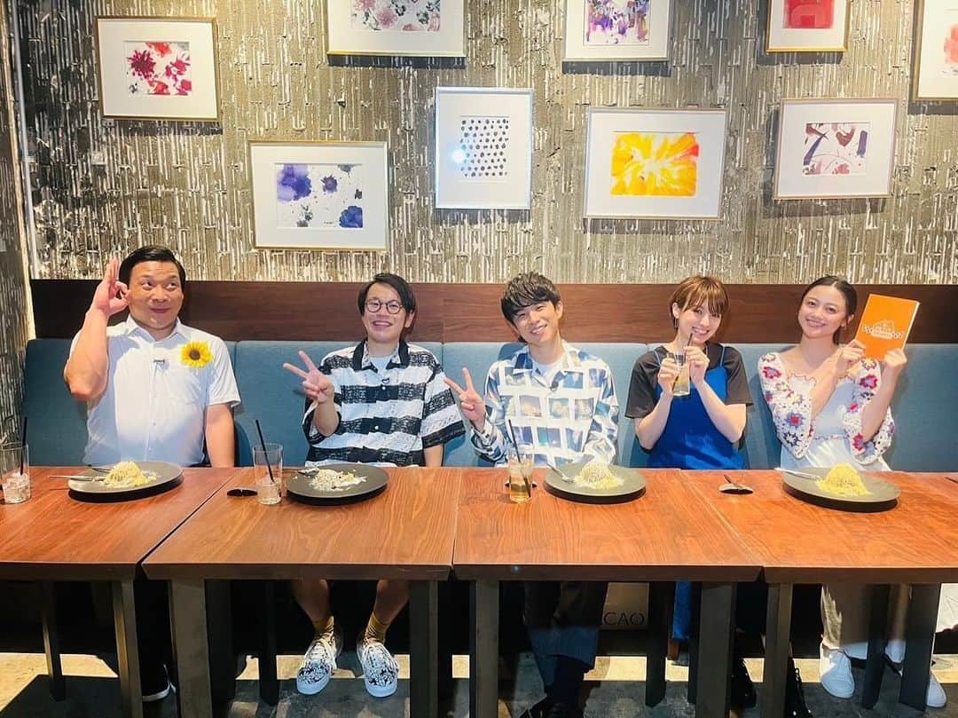 のインスタグラム：「・ ・ #プチブランチ 祝1周年🎊👏  今週のプチブランチは特別企画！！ ロケに平子さんが来れなかったのは残念でしたが、みんなで仲良く鎌倉旅しています！ 是非ご覧くださいませ♪   プチブランチ、 今後とも応援よろしくお願いします🦔💛」