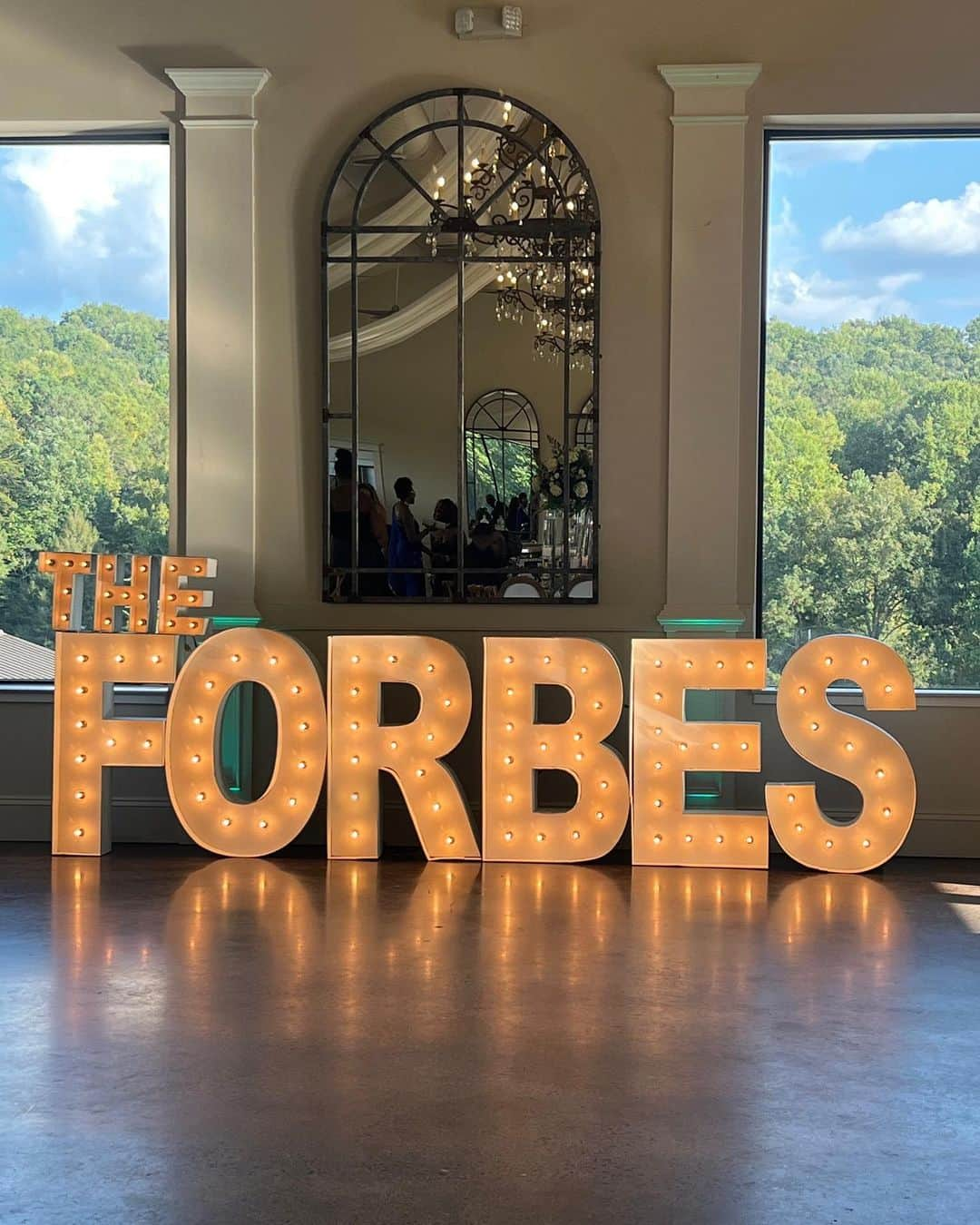 カミカ・ビンガムさんのインスタグラム写真 - (カミカ・ビンガムInstagram)「The Forbes 🤍  09.29.23- A day filled with so much love, laughter and memories. A day I will remember forever. #forbesforever」10月2日 22時00分 - khamicabingham