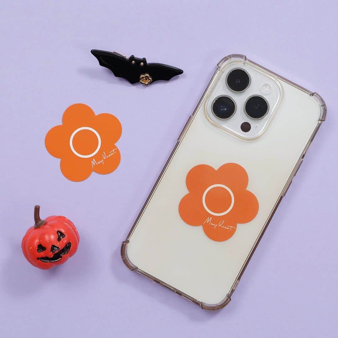 MARY QUANT officialのインスタグラム：「- Enjoy Halloween！ - 今ならMARY QUANT オリジナルステッカー プレゼント！ 詳細は、各ショップのInstagramまたはスタッフに ご確認ください。 - ※無くなり次第終了 ※全国ショップではおひとり様１日１枚限り ※オンラインショップは全てのご注文が対象です ※画像はイメージです - #MARYQUANT #マリークヮント #オリジナルステッカー #ステッカー #ハロウィン #HALLOWEEN」