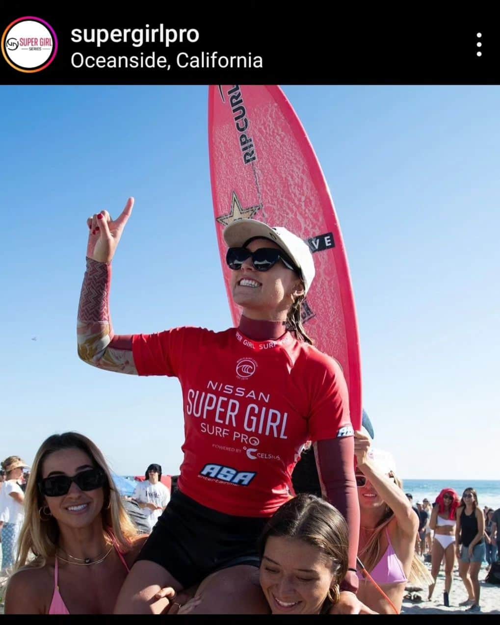 ブライス・ウェットシュタインさんのインスタグラム写真 - (ブライス・ウェットシュタインInstagram)「Thank you @supergirlpro #Oceanside and so fun getting to surf with @lindseyjacobellis - congrats to  @alyssa_spencer1 for the W!❤️ Hope to see you in Jacksonville. #stickybumpsfamily #encsurf #futuresfins」10月2日 14時01分 - brycewettstein