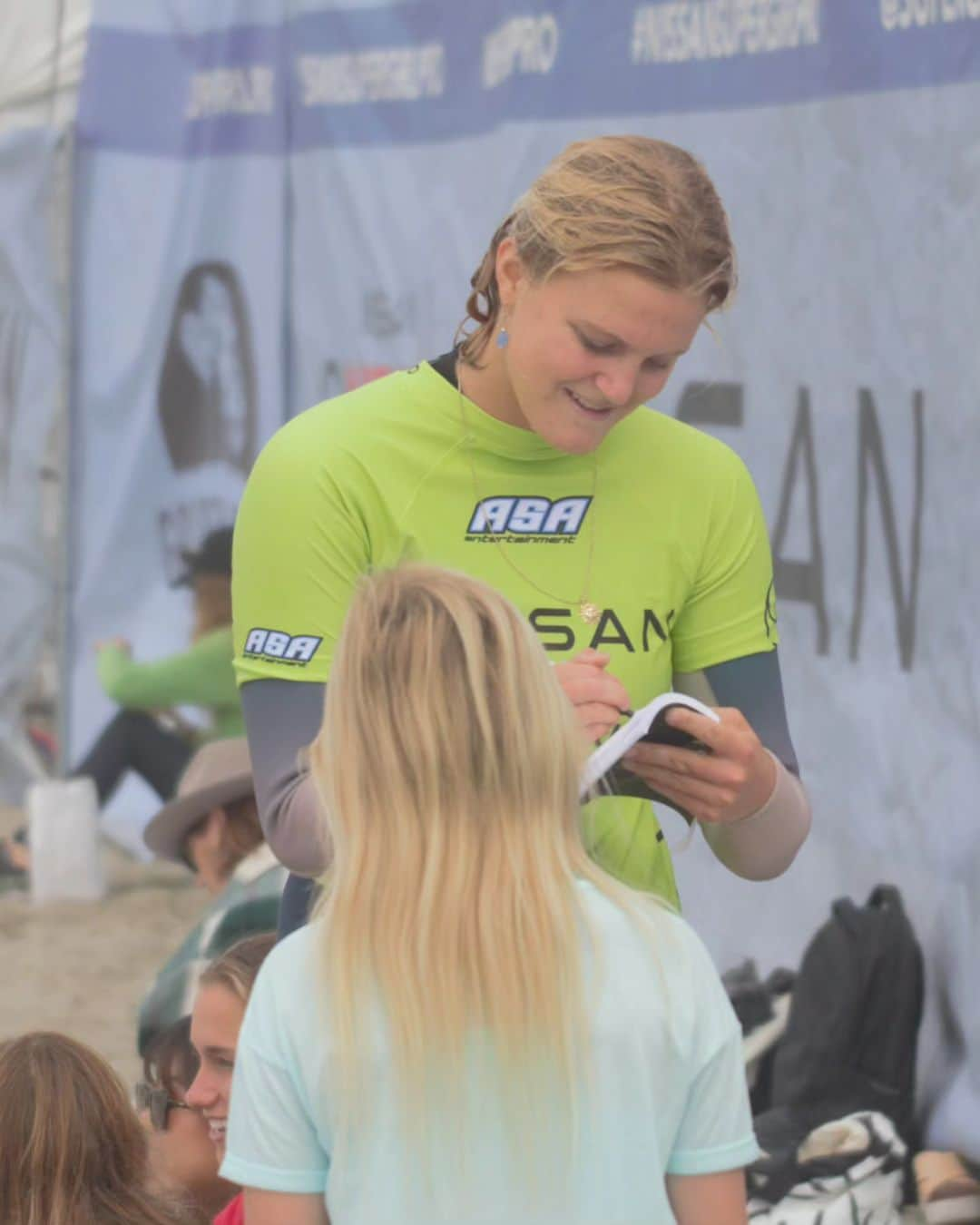 ブライス・ウェットシュタインさんのインスタグラム写真 - (ブライス・ウェットシュタインInstagram)「Thank you @supergirlpro #Oceanside and so fun getting to surf with @lindseyjacobellis - congrats to  @alyssa_spencer1 for the W!❤️ Hope to see you in Jacksonville. #stickybumpsfamily #encsurf #futuresfins」10月2日 14時01分 - brycewettstein