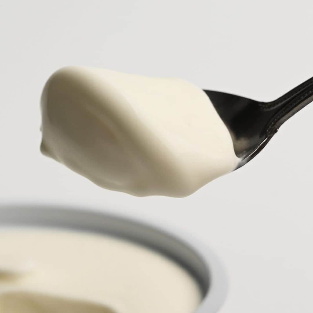 アイスマン福留さんのインスタグラム写真 - (アイスマン福留Instagram)「もにゅ、うんま〜！😆 舌に絡む“もにゅ”っとした食感がたまらない！厳選した北海道産の乳原料を100％使ったこだわりのミルクアイスクリームは想像以上に深い味わいです✨   オハヨー乳業『monyu（モニュ）』  #ミルクアイス #アイスクリーム #モニュ #monyu #アイス #オハヨー乳業 #アイスマニア #アイスマン福留 #icecream #JapaneseIceCream #icecreamlover #icecreamtime #icecreamday #icecreamlove #icecreamporn #JapaneseIceCream #foodporn #foodie #instafood #foodstagram #yummy #yum #delicious #foodphotography」10月2日 14時30分 - iceman_ax