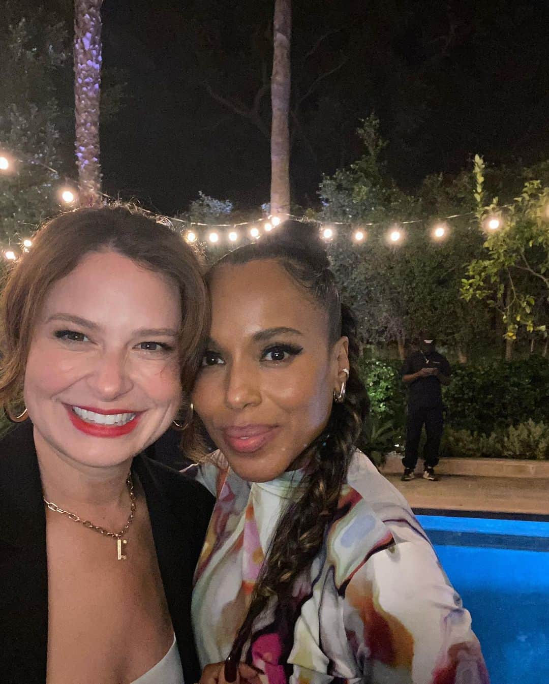 ケイティ・ロウズさんのインスタグラム写真 - (ケイティ・ロウズInstagram)「My LOVE @kerrywashington wrote a freaking book! And it’s incredible. So beautifully written and honest and vulnerable and INSPIRING and I am just so blown away. Getting to celebrate with fam tonight was FUN AF. Congrats Kdubs - I love you. And everyone do yourself a favor - go get  #thickerthanwater. You’re welcome. ❤️」10月2日 14時40分 - ktqlowes