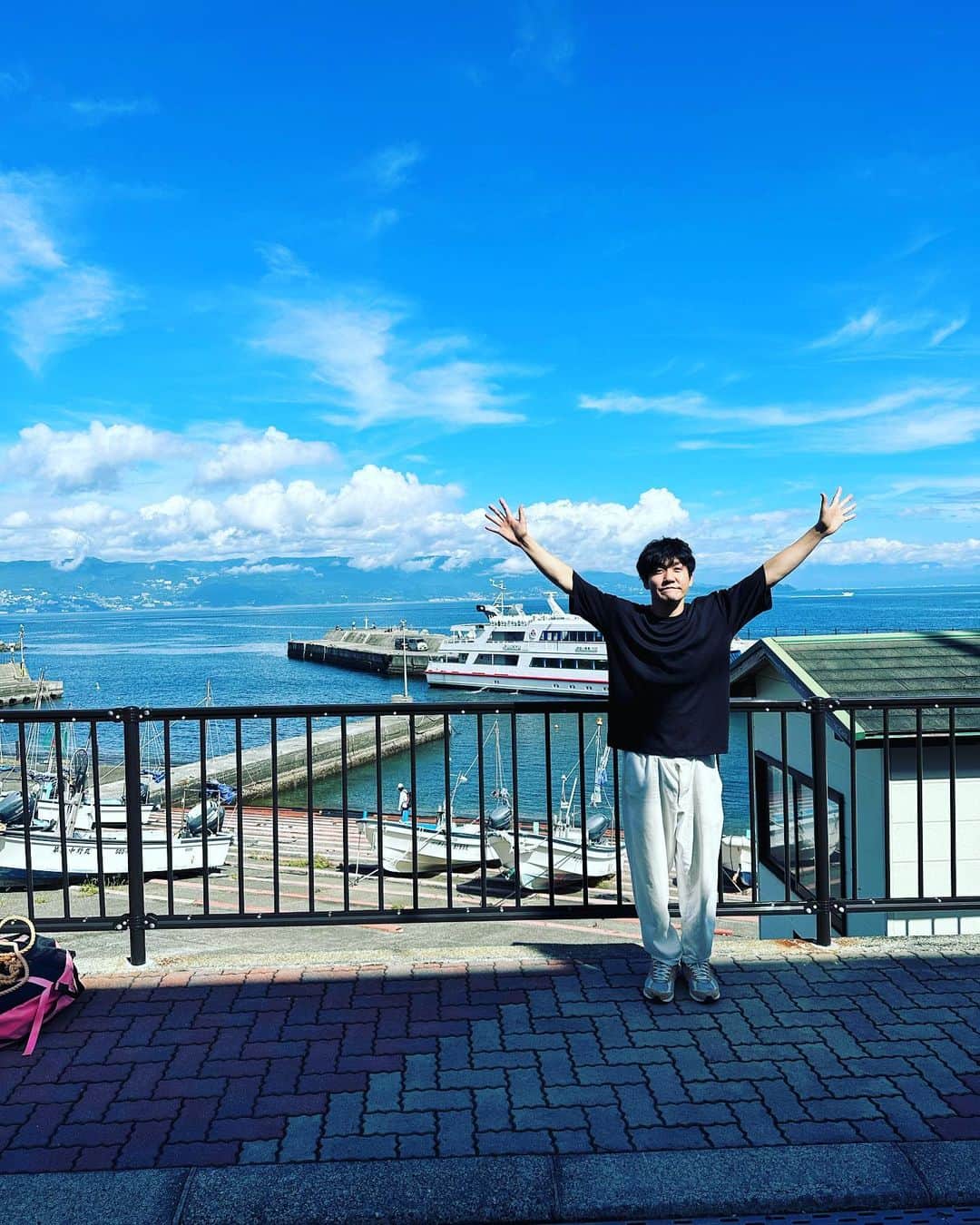 のインスタグラム：「初島です。 初です。」
