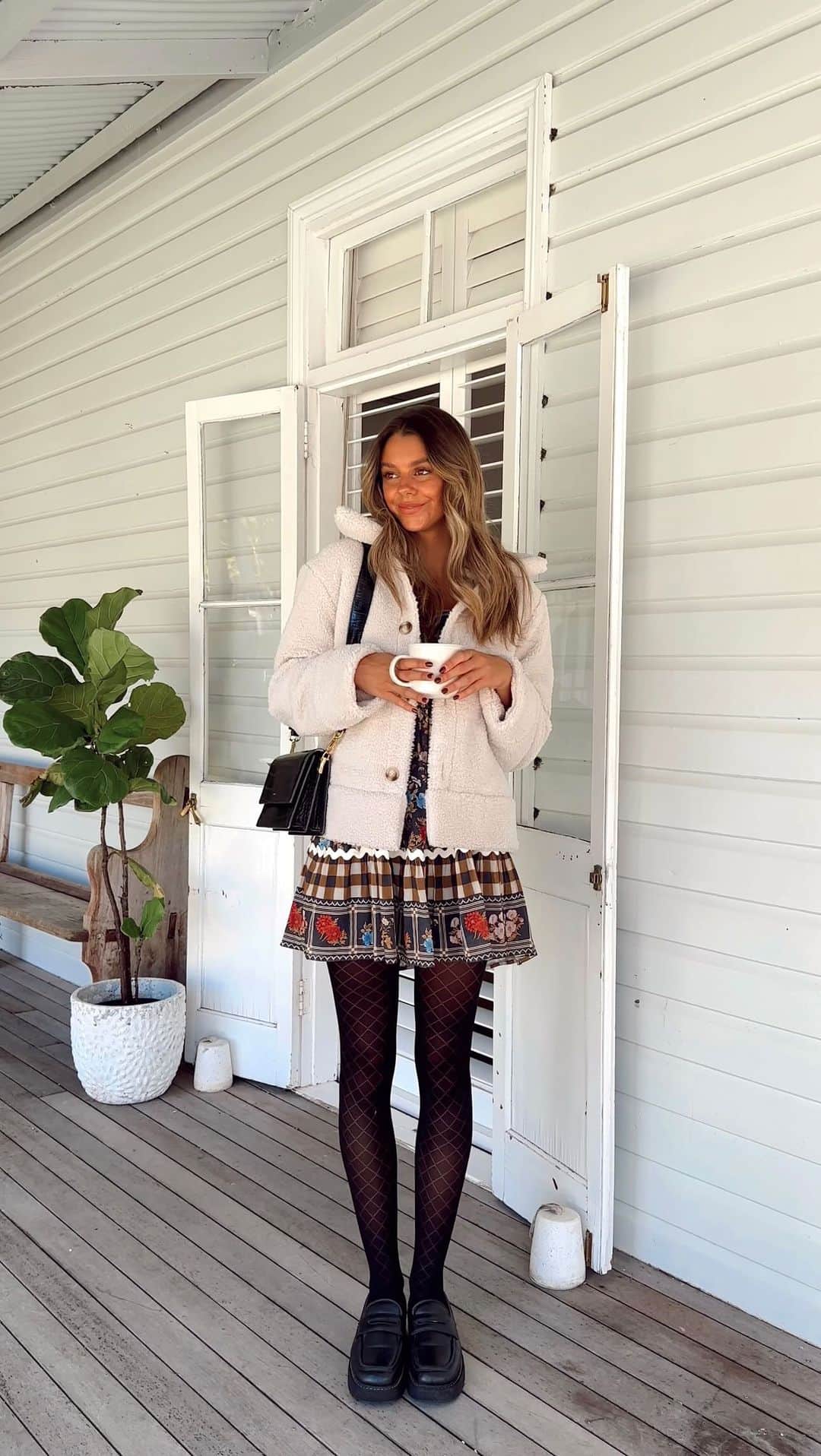 SPELLのインスタグラム：「Gilmore Girls inspired outfits keeping us cosy in the northern hem with @ashleigh_bakos ☕️🍂」