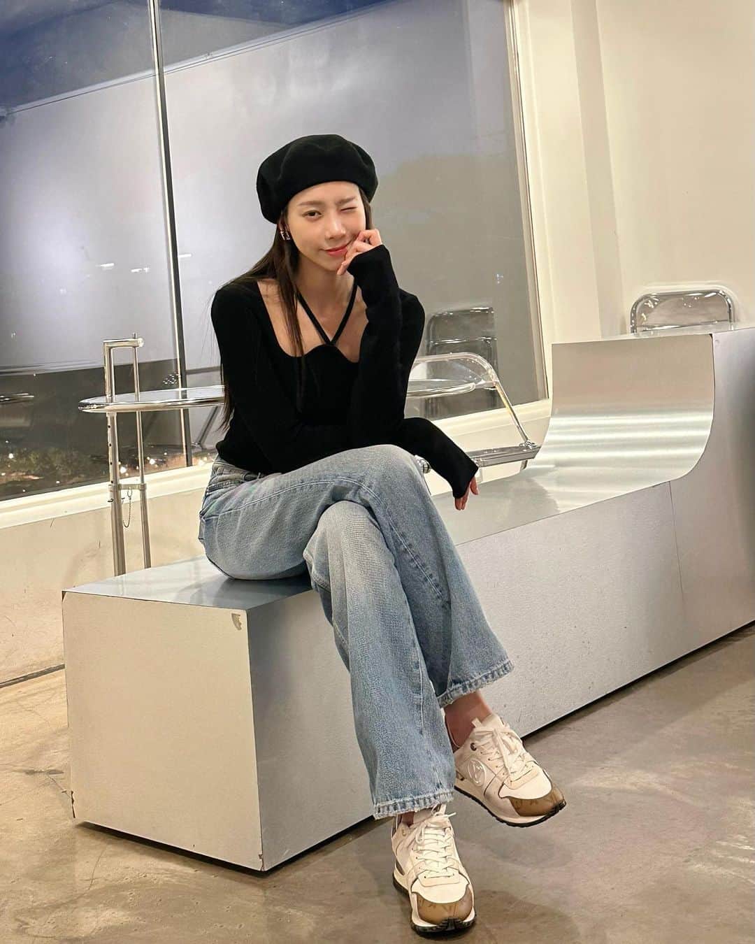 ユジさんのインスタグラム写真 - (ユジInstagram)「하루에 모기 세방씩 물리는 중😌」10月2日 15時55分 - __yudidi_
