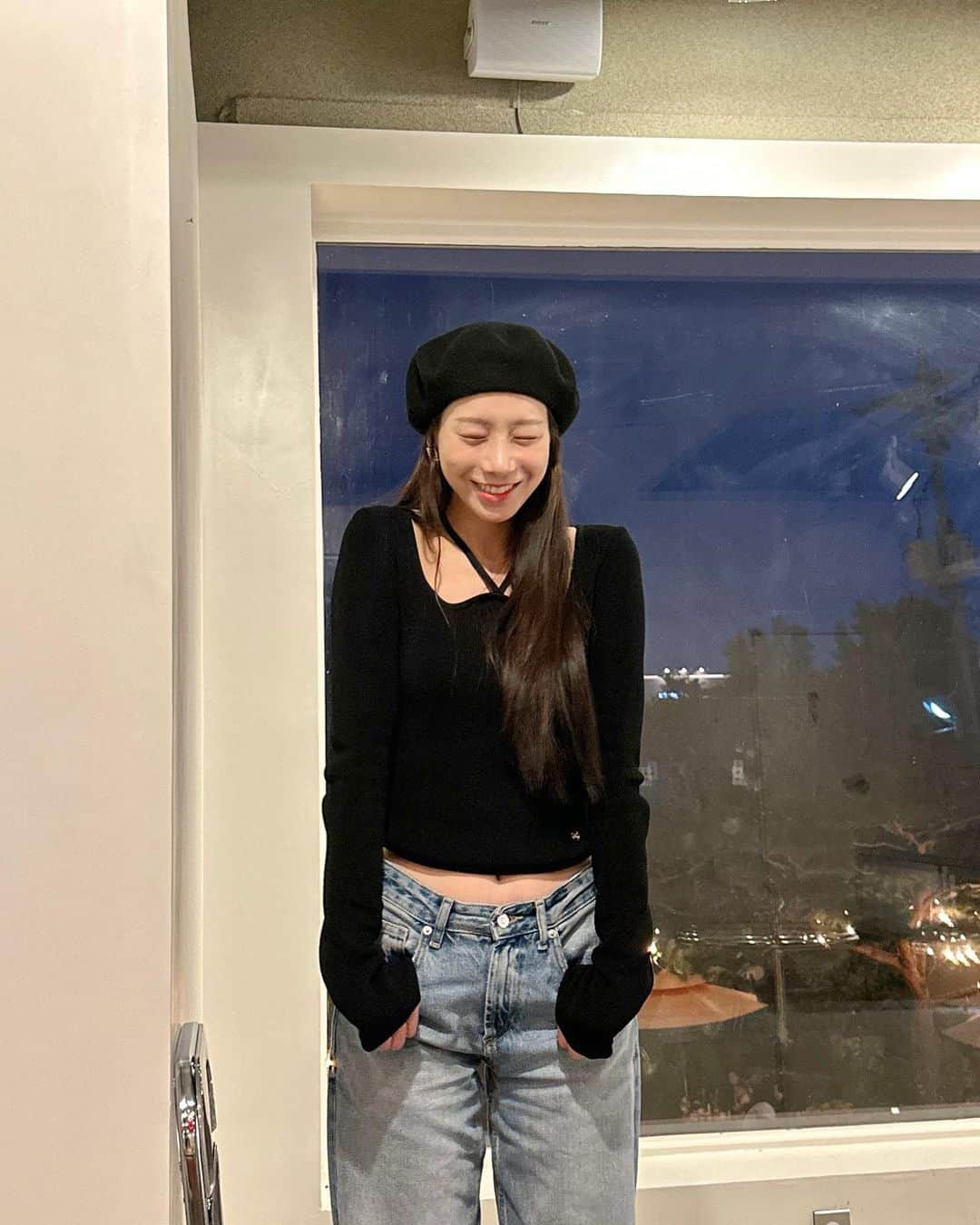 ユジさんのインスタグラム写真 - (ユジInstagram)「하루에 모기 세방씩 물리는 중😌」10月2日 15時55分 - __yudidi_