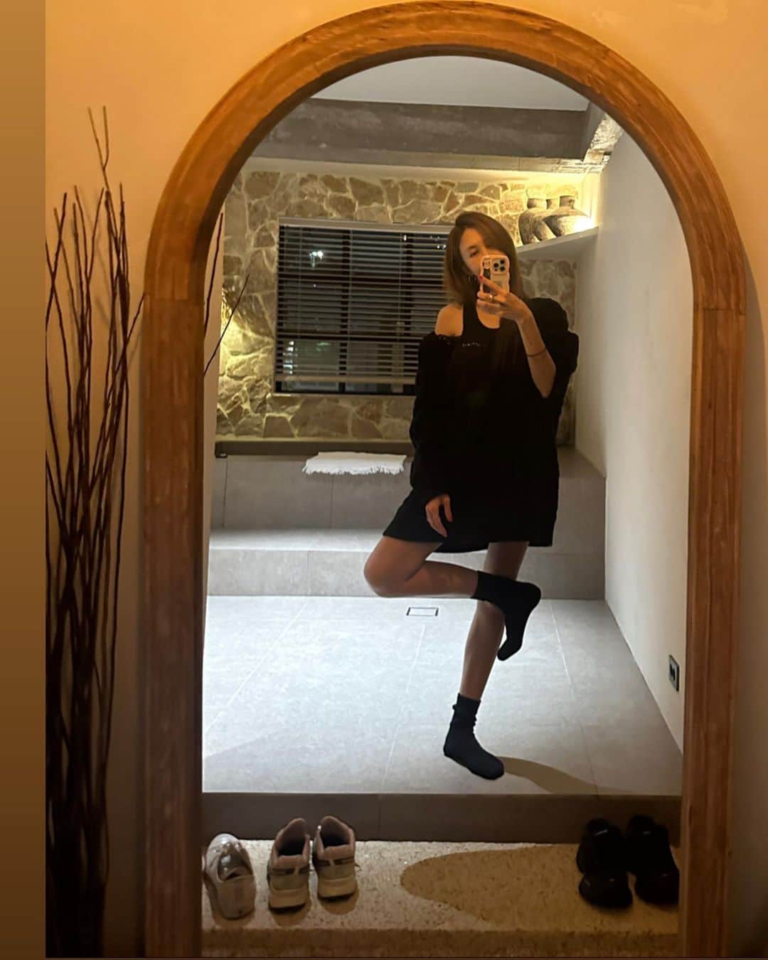 ユン・ヘジンのインスタグラム：「얼마 전 부산..👨‍👩‍👧🩶」