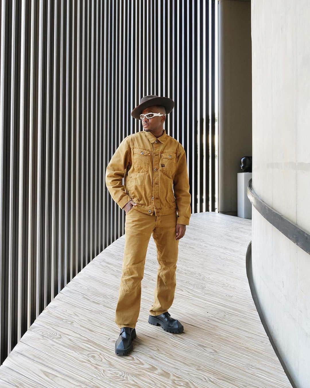 ジースター ロゥのインスタグラム：「The G-Star Elwood. From 96 to now. Our heritage. Engineered into one design. As seen on you. #GStarElwood」