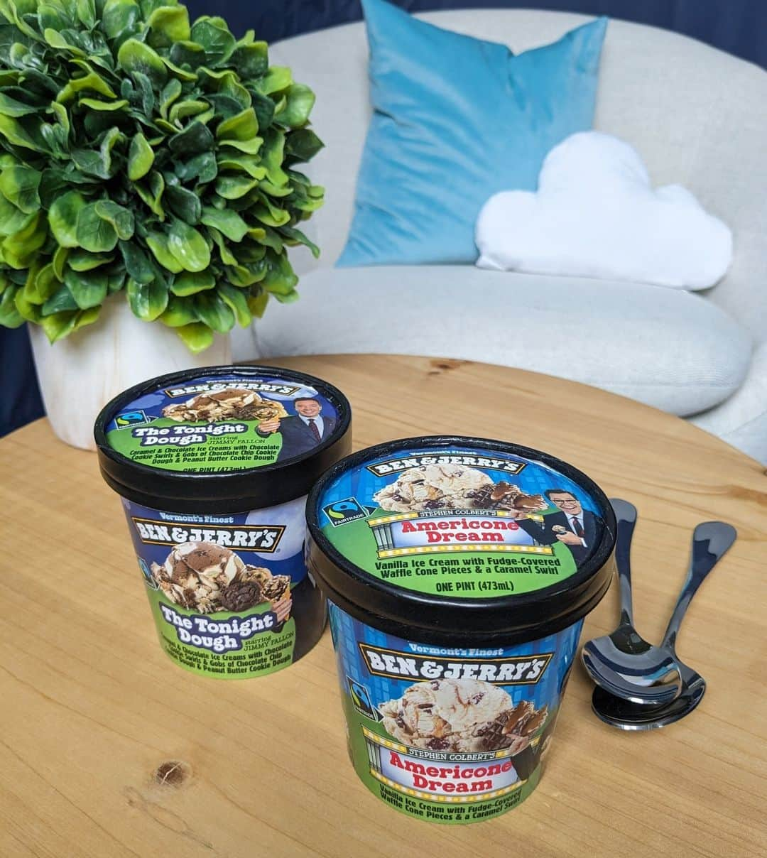 Ben & Jerry'sのインスタグラム：「We are so lid-flippin' excited to have our late night shows back, we're celebrating with a scoop of each flavor tonight at 11:30 EST! Tune in to @fallontonight and @colbertlateshow, then spoon in!」