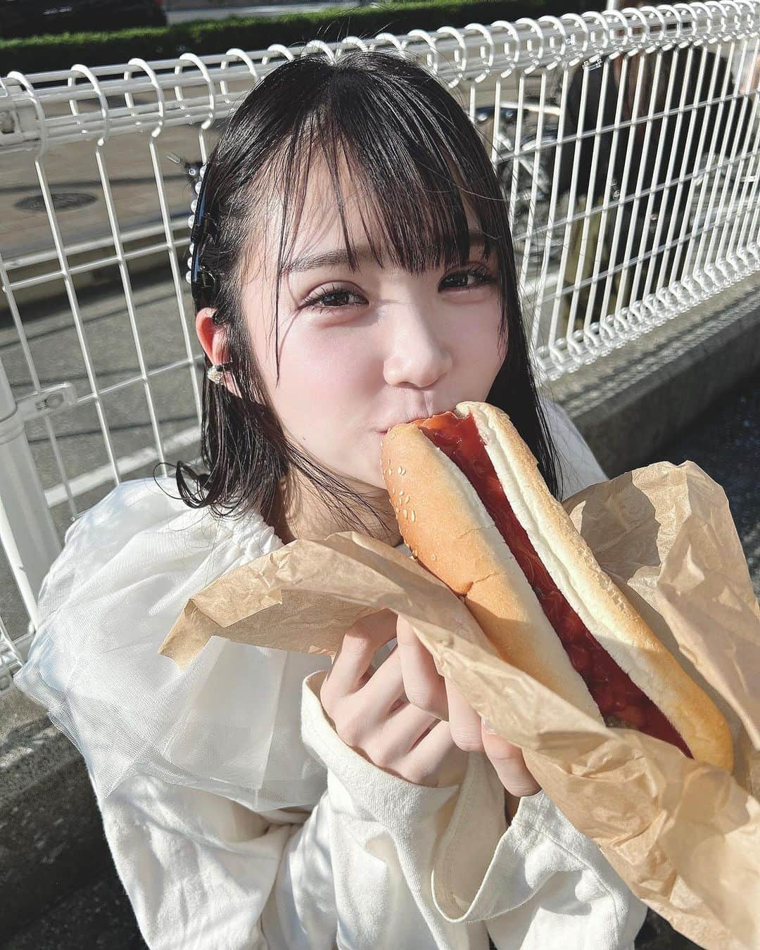 堂本千晴さんのインスタグラム写真 - (堂本千晴Instagram)「お子ちゃまやからケチャップだけ🌭」10月2日 18時03分 - maria_misato_1109