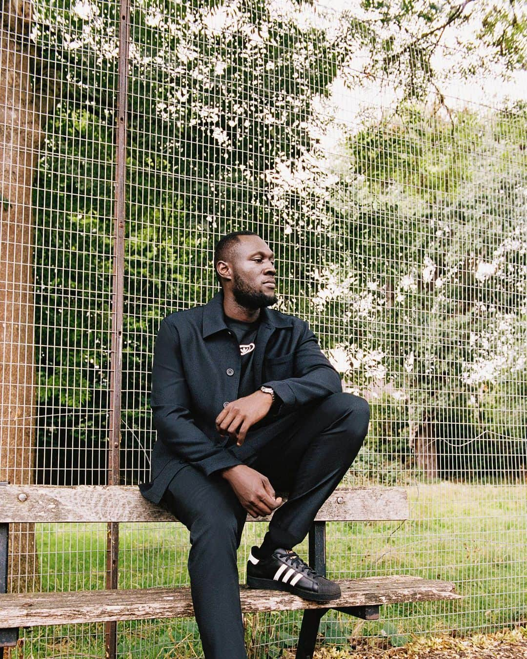 adidas UKさんのインスタグラム写真 - (adidas UKInstagram)「Behind the scenes with an Original @sirius.film @sirius.film x @stormzy x @adidasLondon #1000Originals #adidasOriginals」10月2日 18時05分 - adidaslondon