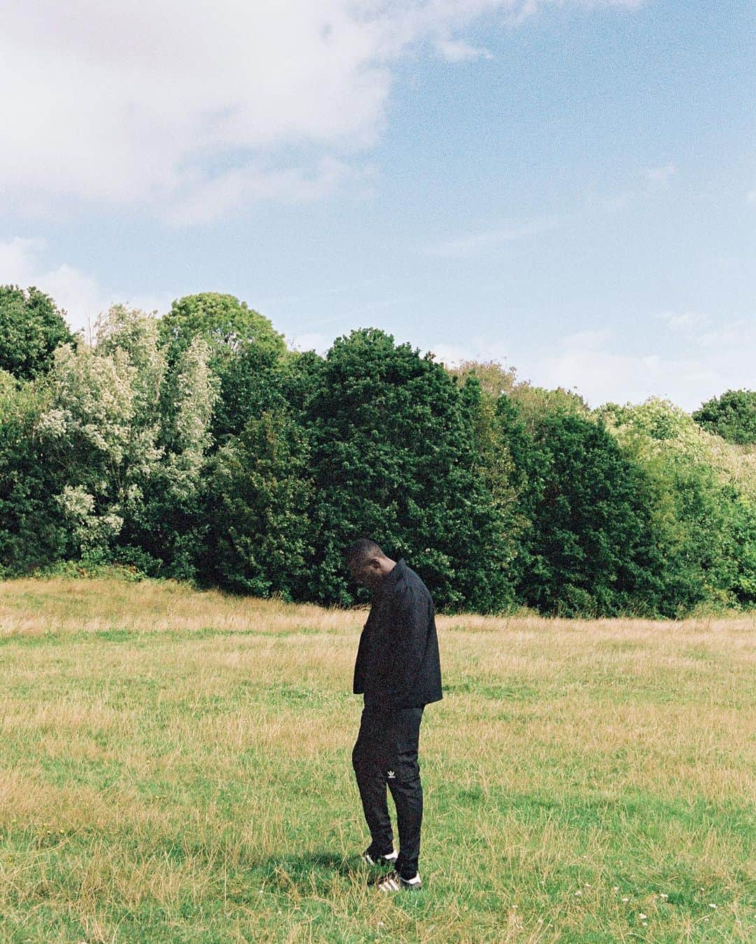 adidas UKさんのインスタグラム写真 - (adidas UKInstagram)「Behind the scenes with an Original @sirius.film @sirius.film x @stormzy x @adidasLondon #1000Originals #adidasOriginals」10月2日 18時05分 - adidaslondon