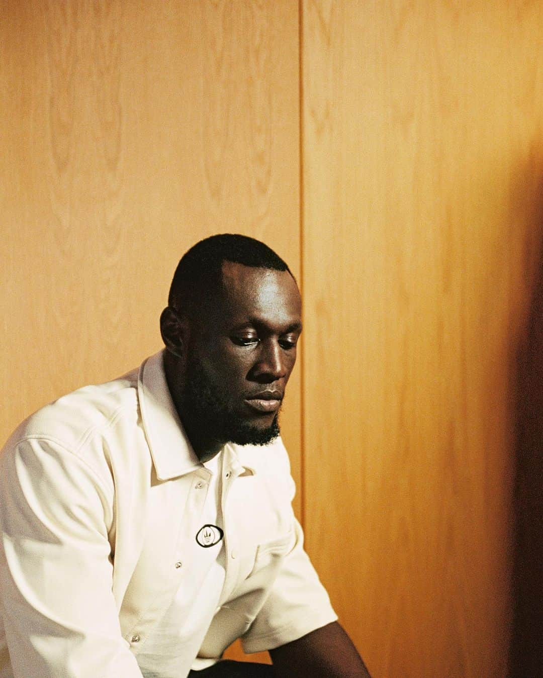 adidas UKのインスタグラム：「Behind the scenes with an Original @sirius.film @sirius.film x @stormzy x @adidasLondon #1000Originals #adidasOriginals」