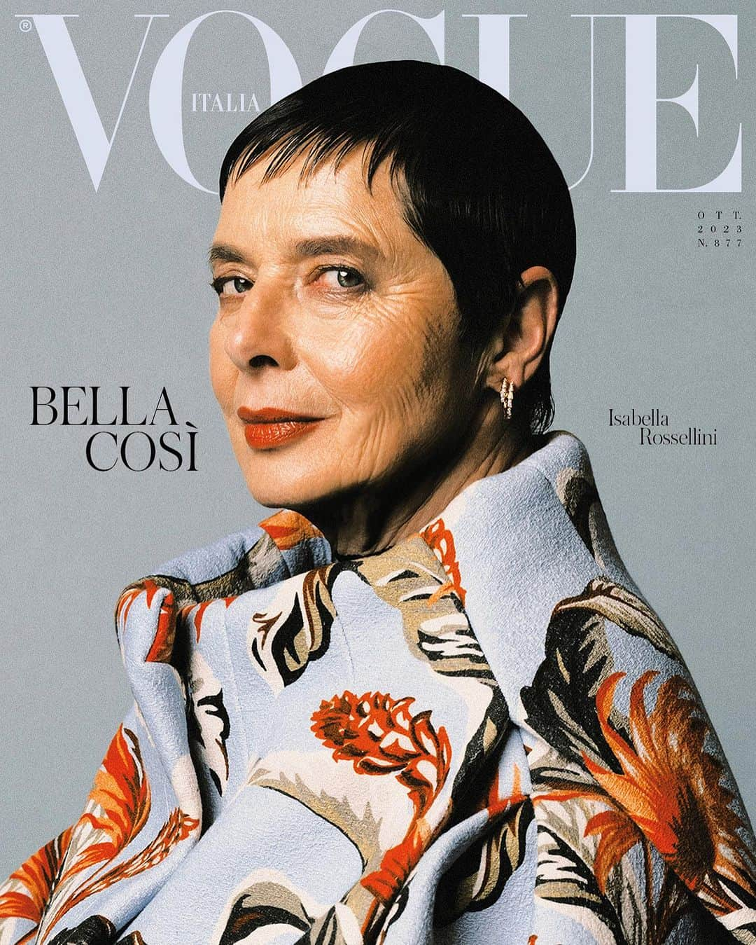 Vogue Italiaさんのインスタグラム写真 - (Vogue ItaliaInstagram)「Sono 38 le copertine di Vogue in cui @isabellarossellini è protagonista, ma questa scattata da @zhonglin_ con lo styling di @taticotliar è speciale: “Grazie per avermi lasciato le rughe! Sono curiosa di vedere le reazioni delle lettrici e dei lettori. Alcune saranno positive altre negative. Chissà!”. In attesa di vederla nel suo ultimo film, “La Chimera”, scopri l’intervista completa a cura di Gian Luca Farinelli, direttore della @CinetecaBologna, al link in bio e da domani in edicola sul numero di ottobre.  Isabella Rossellini indossa un cappotto di @maisonmargiela e orecchini Serpenti Viper di @bulgari.  Credits: Photographer @zhonglin_ Talent @isabellarossellini Styling @taticotliar Hair @estherlangham Make-up @gracegraceahn using @lancomeofficial  Mani @nailnori Set @gerardsantos_ Stylist assistants @actualshittyperson @angelemmanuel @krystsil Photographer assistants @bigwang13 @huyylluong @maxmikulecky Production @tcreativenyc @tristan__rodriguez  Head of Editorial Content @franragazzi  Global Creative Director: @juancp  #VogueCover #OctoberIssue」10月2日 18時25分 - vogueitalia