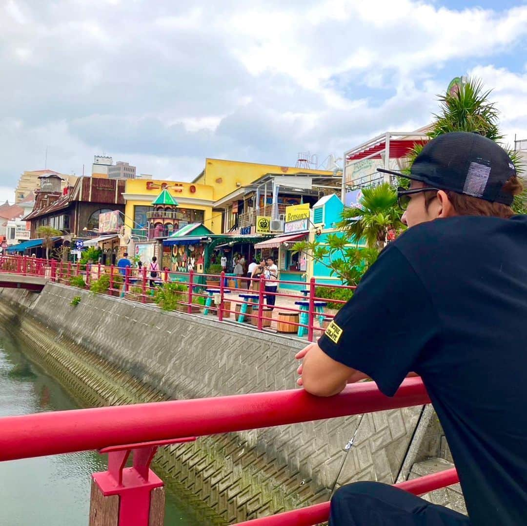 ファンキー加藤さんのインスタグラム写真 - (ファンキー加藤Instagram)「🛩️ #帰京 #ありがとう沖縄 #またやーさい」10月2日 18時42分 - funkykato_funkykato_funkykato