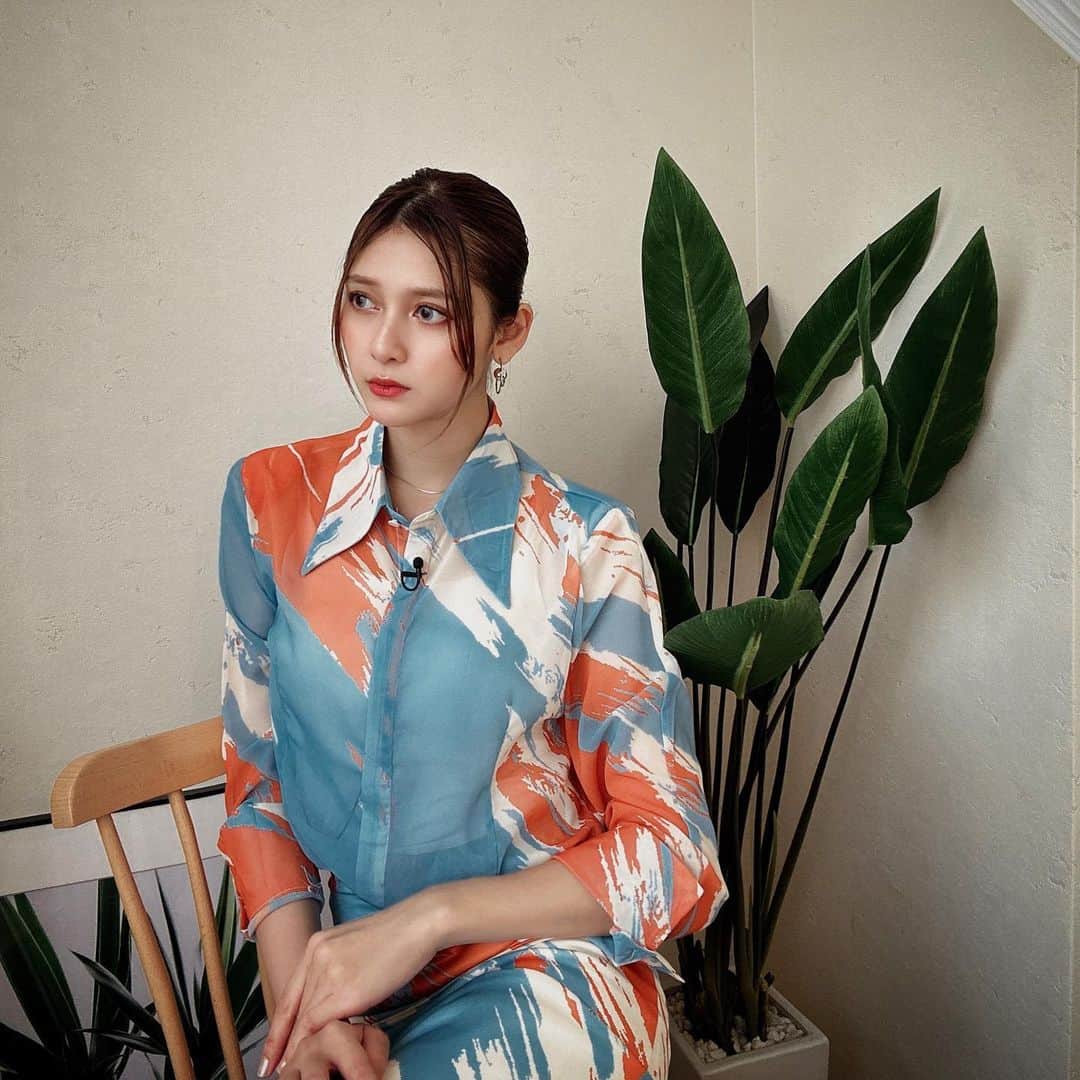 アンジェラ芽衣のインスタグラム：「昨日はゼロイチ褒めの収録 二本撮りでした︎︎☺︎  明日は19時からゲーム配信します。またストーリーでお知らせしますね よろしゅう」