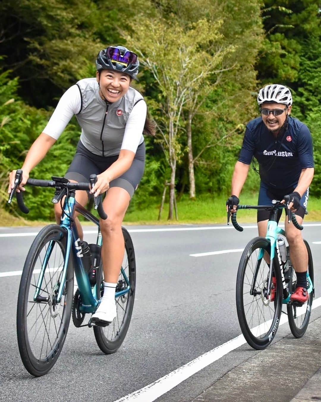 平良エレアさんのインスタグラム写真 - (平良エレアInstagram)「富士イチ🗻116km 1800up🚴‍♀️  初めて参加したけど @surluster_sports の皆と走ったおかげか めっちゃ楽しかった🙆‍♀️✨  当日入りでバタバタだったけど あっという間の1日で一瞬で楽しい時間は 過ぎてしまった😎！  サイクルイベントってやっぱり楽しい🫶  #わたしとLiv #富士いち  #ロードバイク女子 #ロードバイク #cycling #cyclistlife #cyclinglife #cyclist #cyclinglifestyle #instacycle #instacycling」10月2日 18時54分 - erea0301