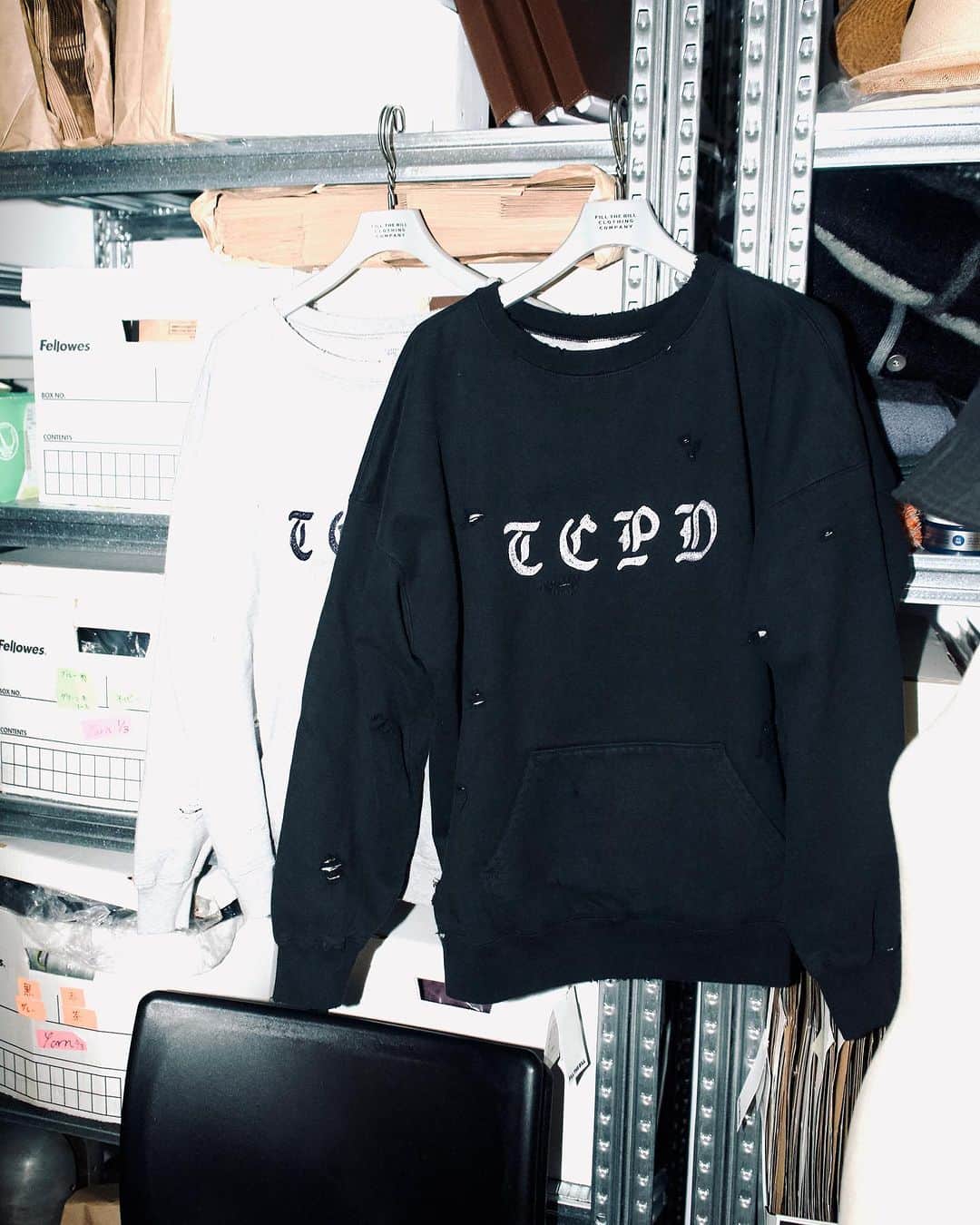 フィル ザ ビルのインスタグラム：「NEW ARRIVAL 【FILL THE BILL】 season / 2023aw unisex item / TCPD DAMAGE SWEAT  #fillthebill #fillthebill_mercantile」