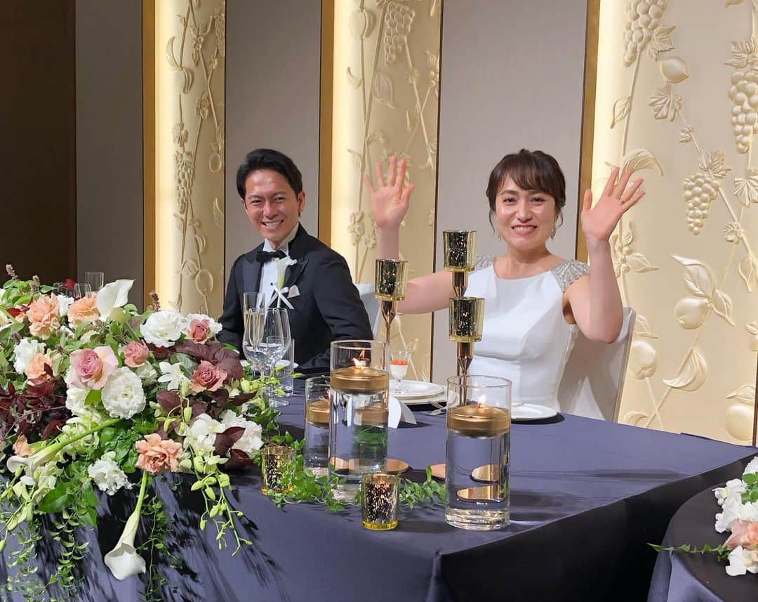 佐藤弥生さんのインスタグラム写真 - (佐藤弥生Instagram)「👰‍♀️ みぽりん♥️おめでとうございます✨✨✨  いつも可愛いけど、美しさが眩しかった✨✨✨ 久しぶりに皆さんにお会い出来て、こんな素敵な会に参加出来て本当に楽しかったです♥️ 会えない時間が長かったけど、皆んな変わらずでした😆 コレを機にまた会えます様に✨✨✨ #weddingparty#congratulations#♥️#ライターの見学さん#ラジオ好きなので出水アナとも」10月2日 19時10分 - yayoyayo_s