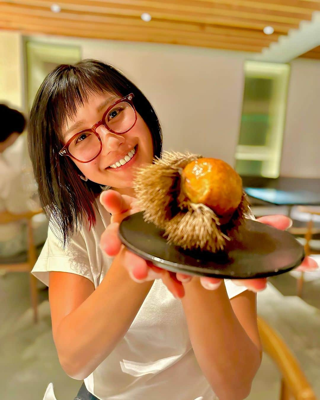 秋吉織栄（宮内かれん）さんのインスタグラム写真 - (秋吉織栄（宮内かれん）Instagram)「🍂🤎🌰🎃🧡  旅、よし！ 食べ、よし！ 飲み、よし！  秋、よし！！！笑  思いっきり楽しんで、思いっきり仕事して 短い秋を思いっきり感じて🍂✨✨  10月もよろしくお願いします♡  #食欲の秋吉 #秋吉 #秋の味覚  #いただきます   #神社 #神社巡り  #来宮神社 #熱海　 #selfie #photooftheday #japan #beautifulflower  #trip #travel #trending」10月2日 19時15分 - orie.oliiiiie.olivia