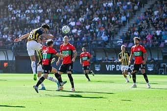 マルコ・ファン・ヒンケルさんのインスタグラム写真 - (マルコ・ファン・ヒンケルInstagram)「Derby win 💛🖤 @mijnvitesse #1」10月2日 19時19分 - marcovanginkel